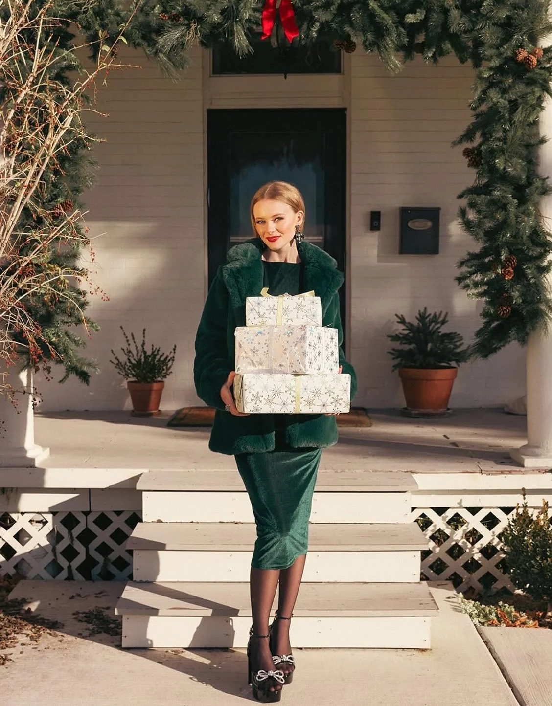 Winter shoots from years past ❄️

What are you dreaming up next?
Editorial, campaign, brand, or personal.

At Distrikt F, it&rsquo;s Foto &middot; Fashion &middot; F&ecirc;tes.
From mood boards and wardrobe styling to hair, makeup, photographers, and