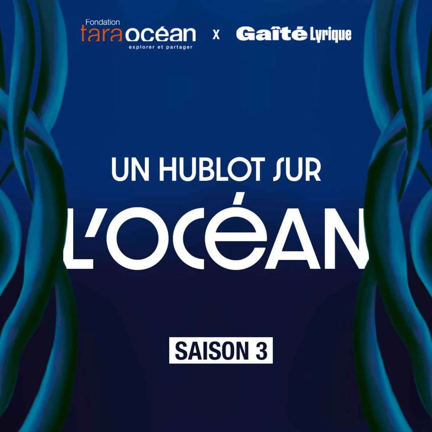 un hublot sur l'océan