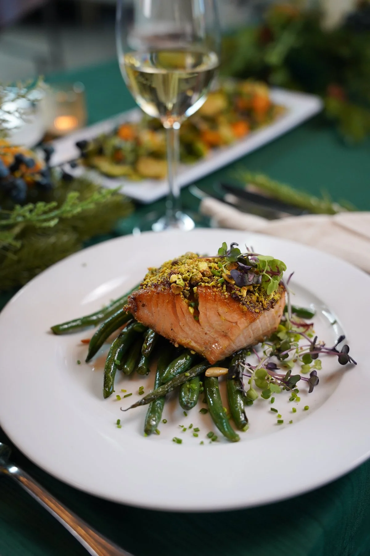 ENTREES-TC-Photoshoot-Holiday-Entrees-ElaineBell-PistachioCrustedSalmon-WEB-12.jpg