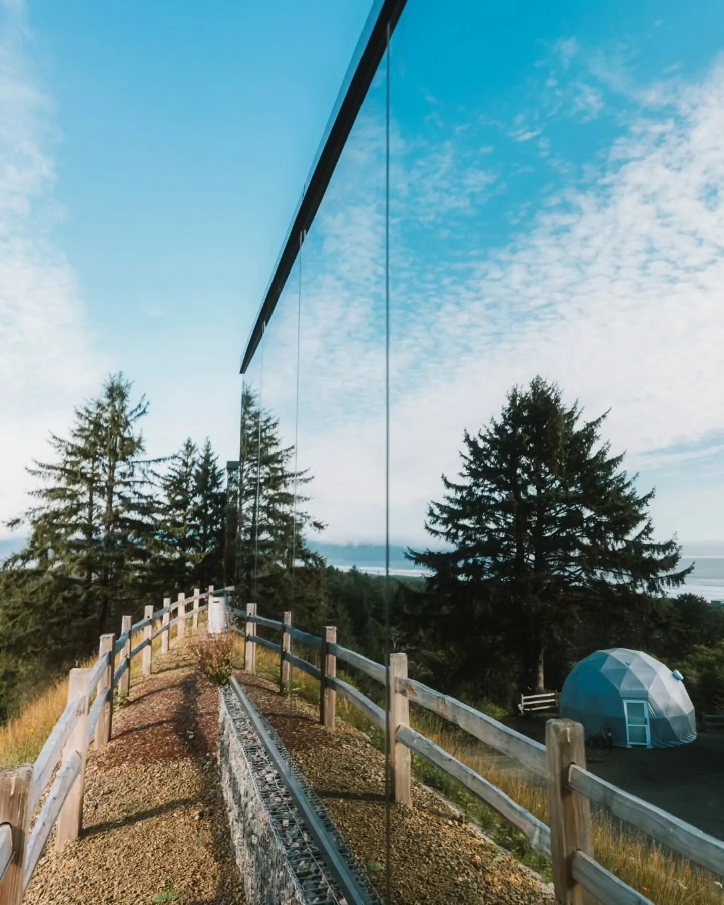 A rare hole in the calendar 🏕️

Our mirror cabins are 99% booked next week BUT we have one 2-night opening, Tuesday + Wednesday. It&rsquo;s already discounted 25%, so if you&rsquo;ve been eyeing a midweek escape&hellip; this is your sign. 🌊🪞✨️

Bo