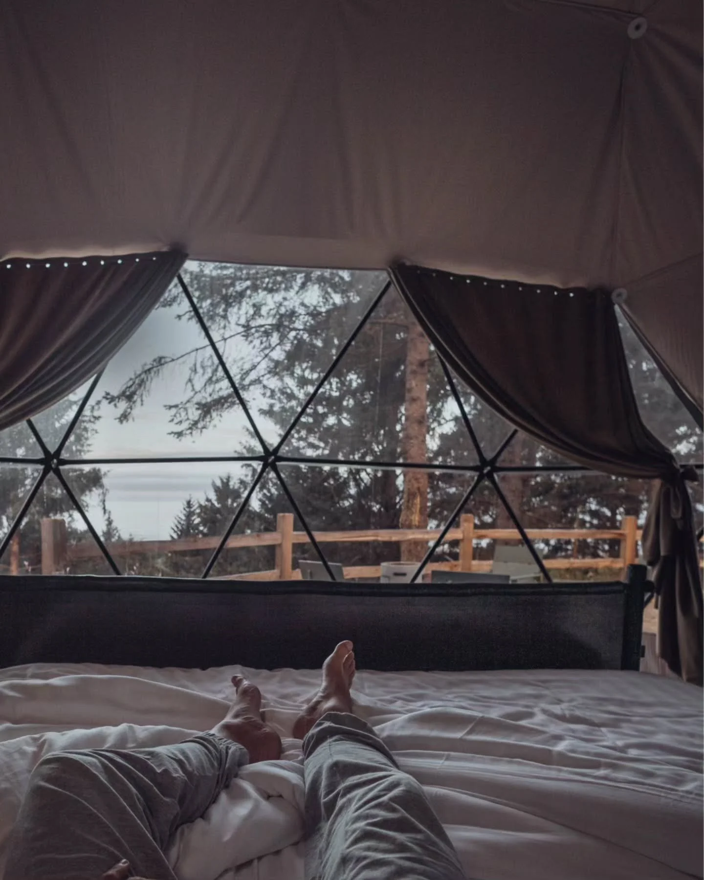 We've got an incredible weekend lineup at the coast! Tastings, live music and lots of cozy dome time 🌊🎶

Reminder, all events are open exclusively to Two Capes guests! Come spend a weekend with us and enjoy...

🍻&nbsp;@thresholdbeer tasting&nbsp;&