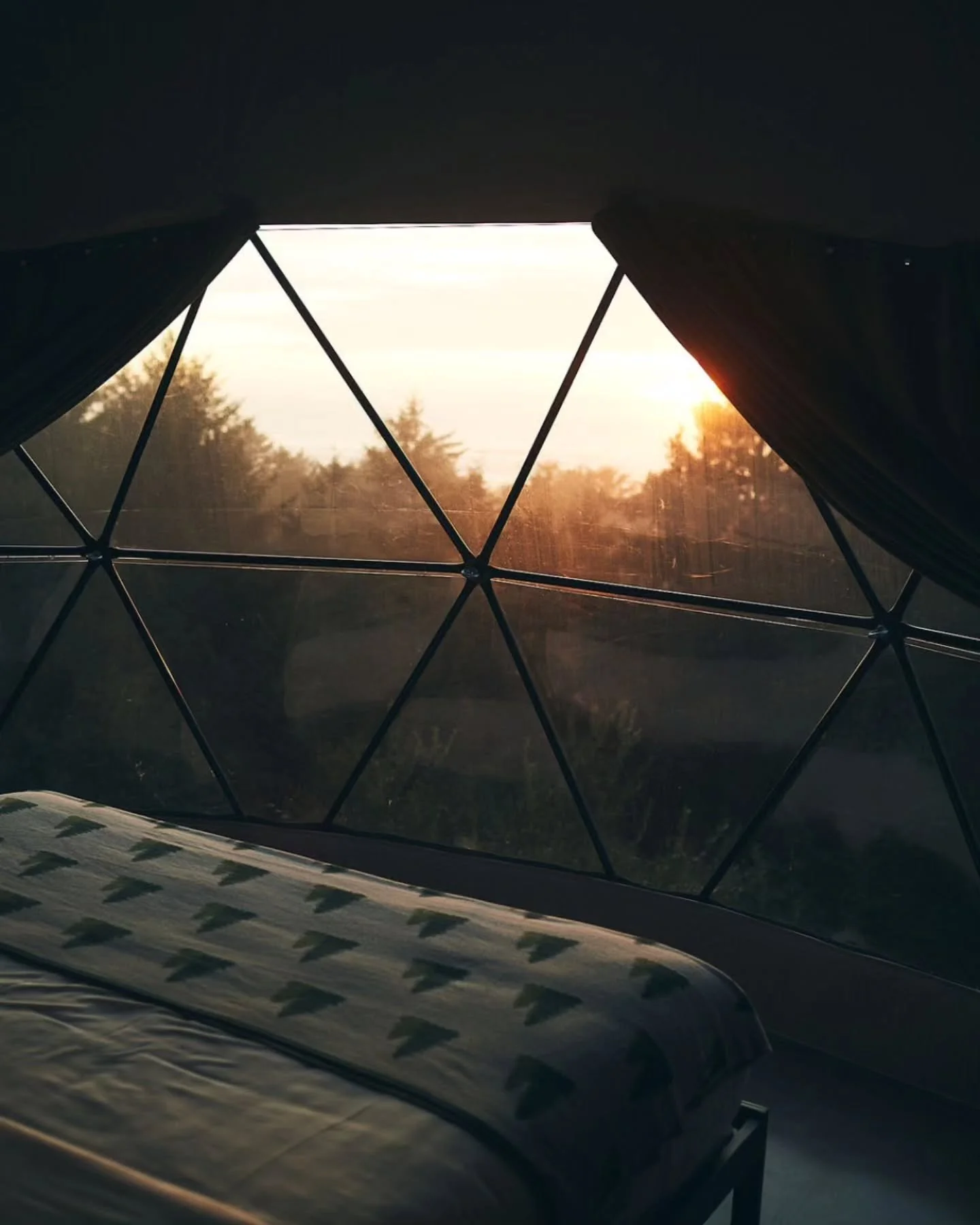 We&rsquo;re excited to welcome @lauraloboscomusic to Two Capes Lookout this eve from 4:00&ndash;5:30 PM&nbsp;for an intimate live set&mdash;just for our guests. ✨️

Come for the views, stay for the sounds. 💙🌊🌲🎶