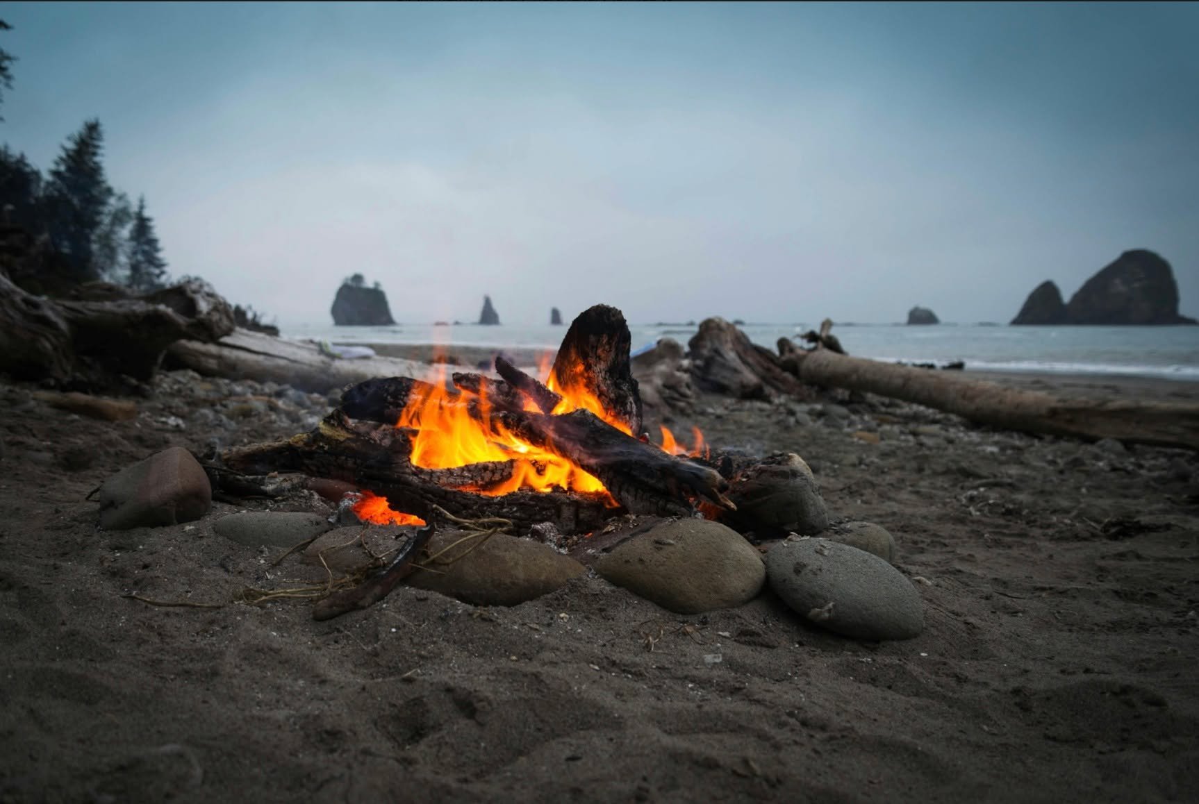 Sun goes down.
Fire comes up.

That&rsquo;s the plan.

Stay for the night, book now at twocapeslookout.com or link in bio!

#OregonCoastCampfire #PNWCoast #SlowEvenings #TwoCapesLookout