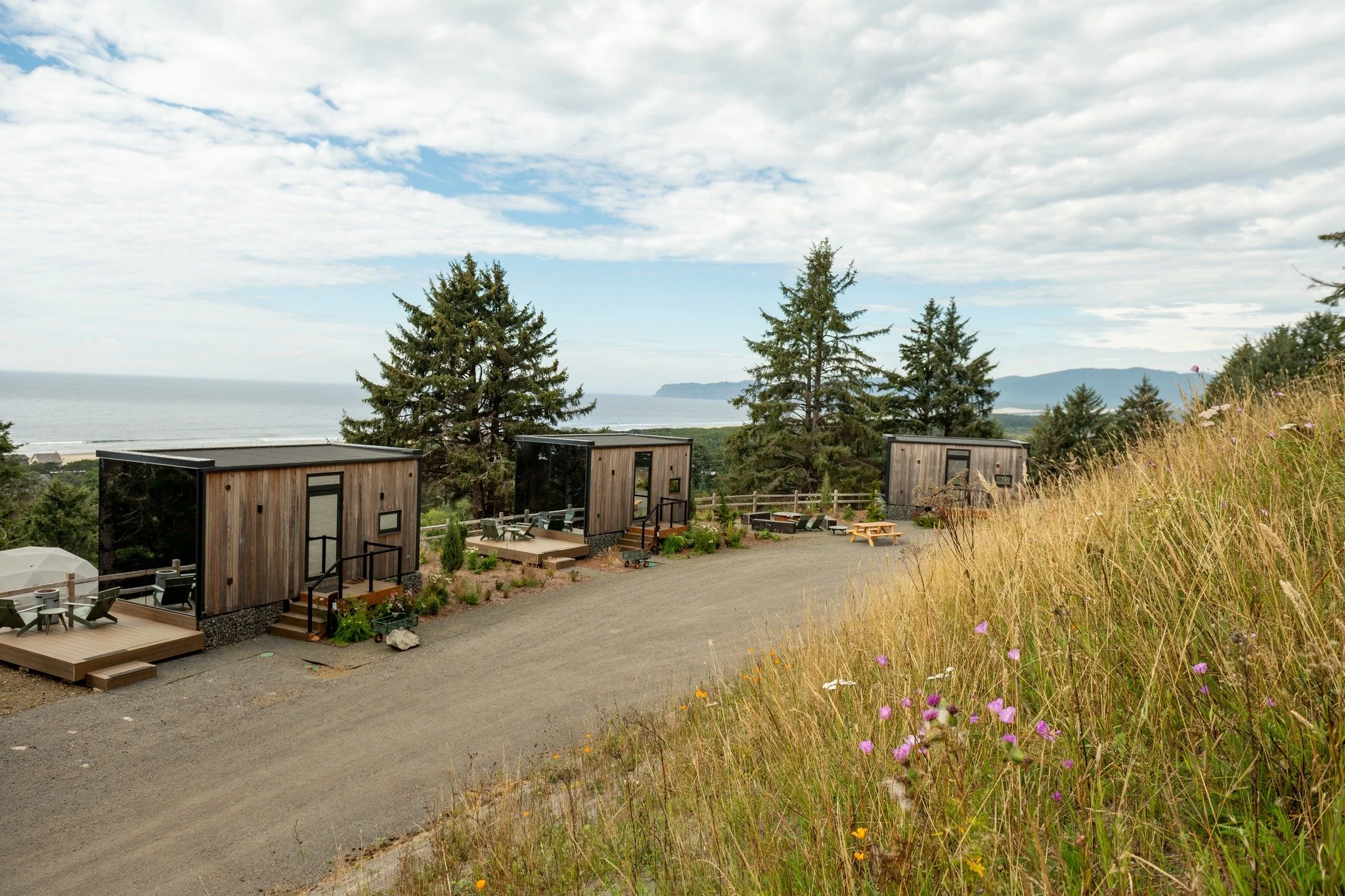 Spring reset, coast edition. 🌊

A few quiet days above the ocean, less than two hours from Portland.

We&rsquo;ve lifted the two-night minimum for midweek stays through April, so you can pop over for just a night&hellip; or stay a little longer.

#T