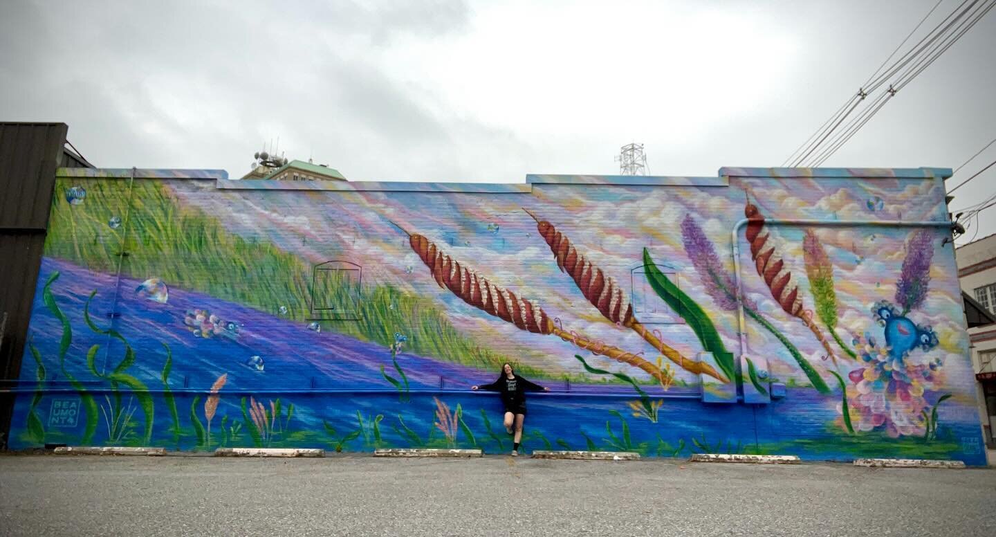 When in Beaumont, gotta say hi to my friends 🥹 &ldquo;Mellow Marsh&rdquo; mural from @bmtmuralfest 2023 still goin strong and stayin dreamy 🌿🌿☁️