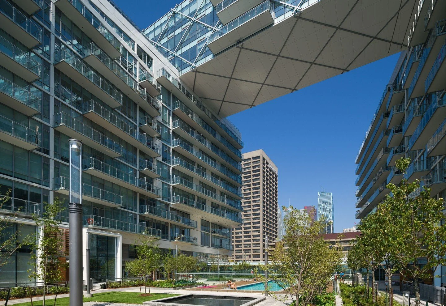 We&rsquo;re proud to share that Pier 27 Phases 1&ndash;3 has been named a winner of the 2025 @thechicagoathenaeummuseum International Architecture Award for Multi-Family Housing! 🏆 As landscape design consultants, MBTW was responsible for all on-sit