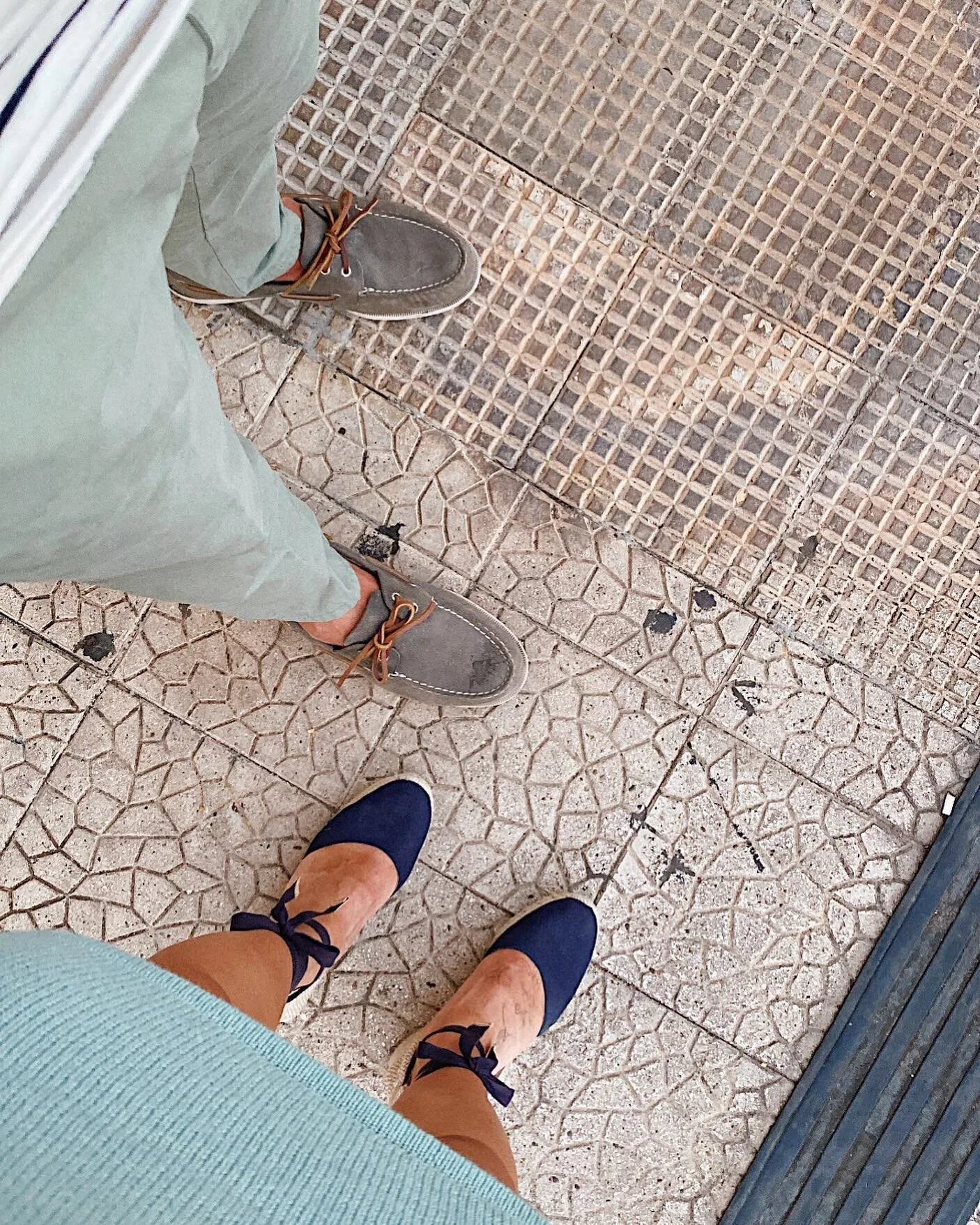 love kinda matching with you - especially when i didn't do it on purpose this time / didn't really notice until we were already out and about. 👗👕