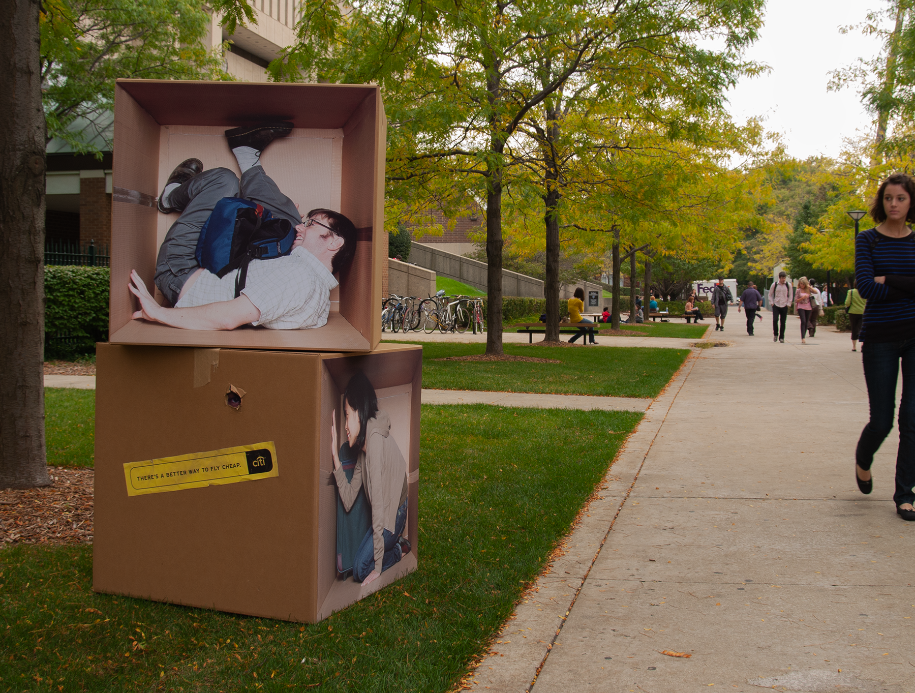 Citi_Box_Campus_guerilla marketing.png
