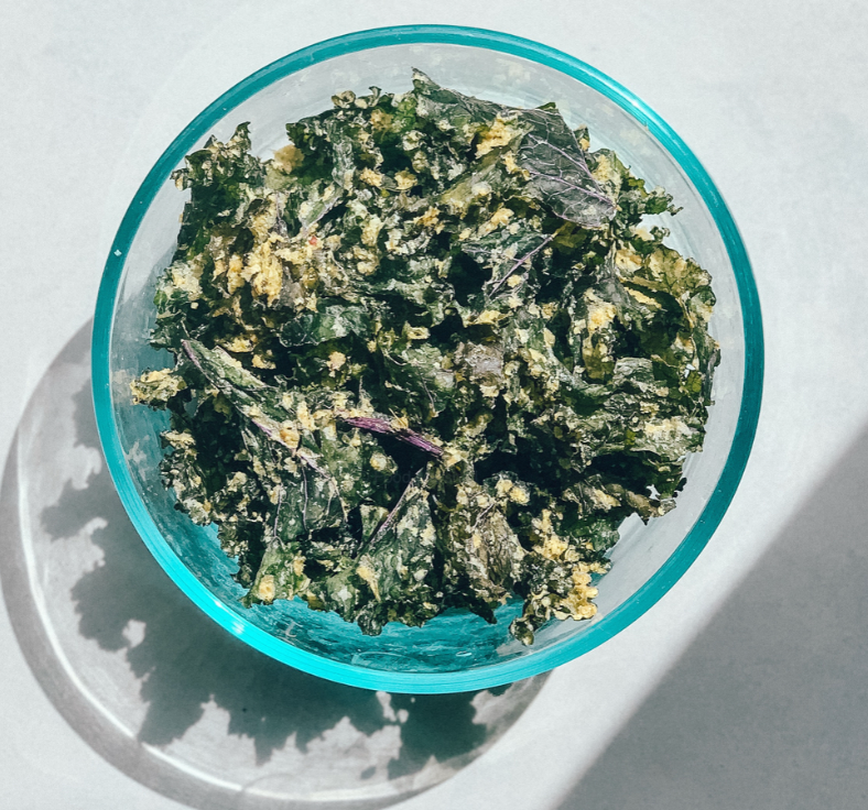 Dehydrated Kale Chips with Turmeric "Cheese"