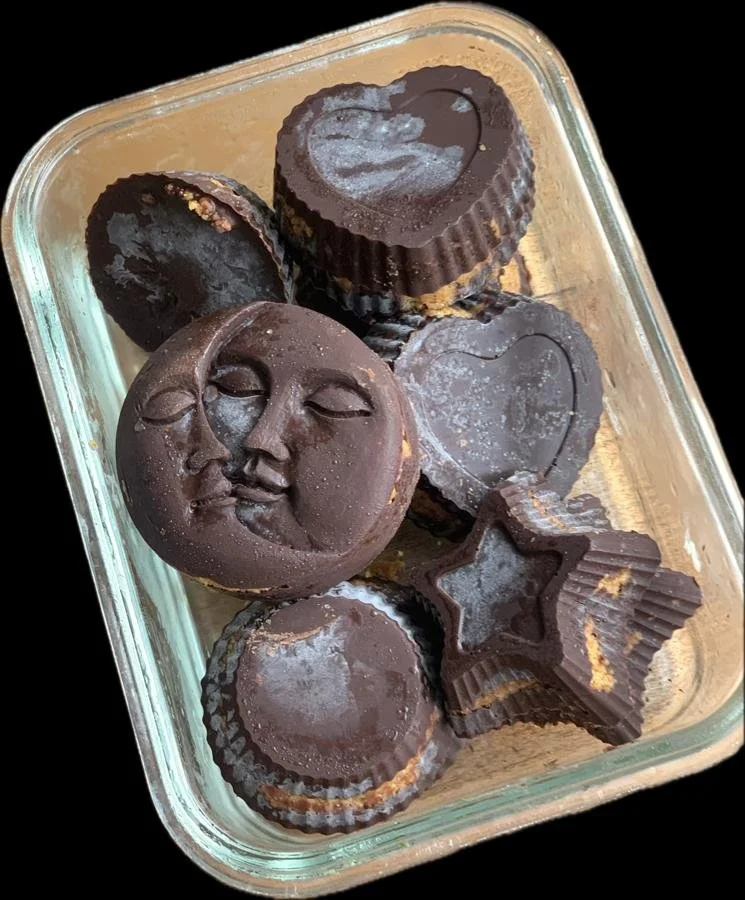 Raw Chocolate Cups with Adaptogenic Fillings 