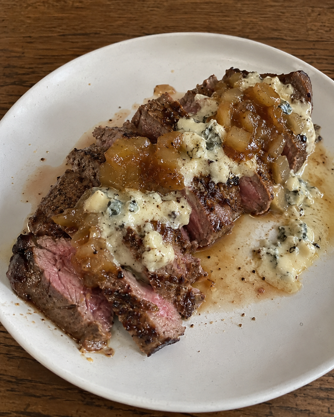 Grass-Fed Beef Tenderloin with Cabrales Cream and Apple-Cider Jam