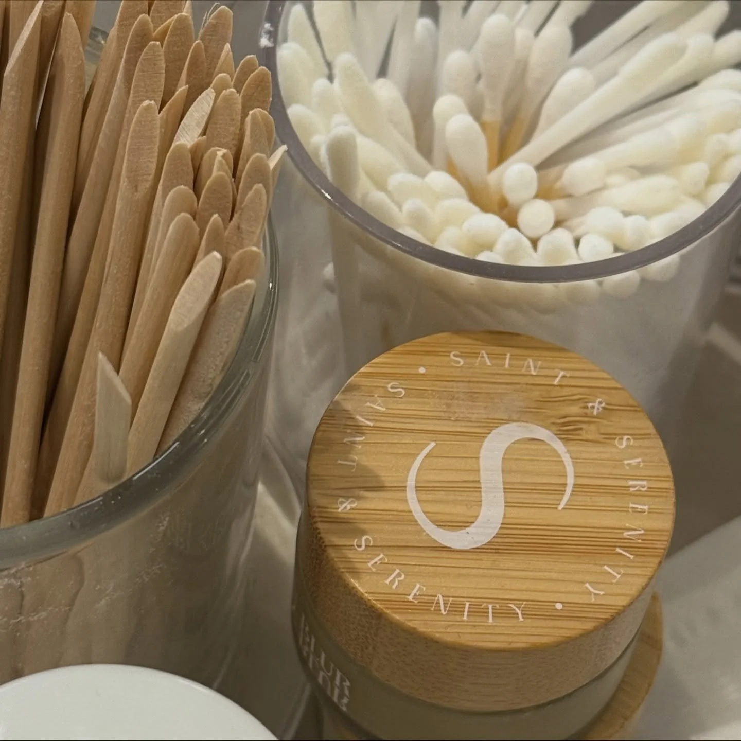 Little snippets of our waxing and brow station 🕯️