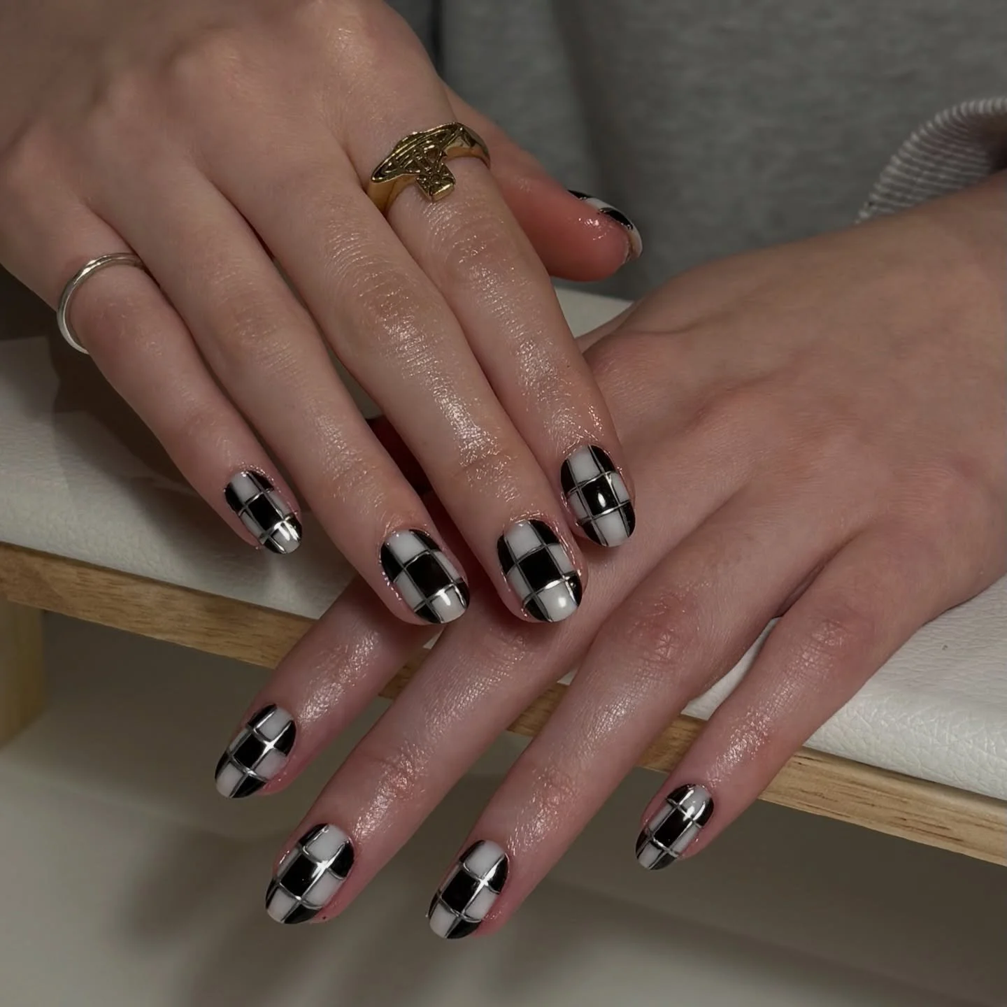 Need some inspo? Short nails and chess or checkered nail art (milky white builder gel with black and silver nail art gel/ this is nail art tier 3)

What do you think?
🤍🖤🤍🖤