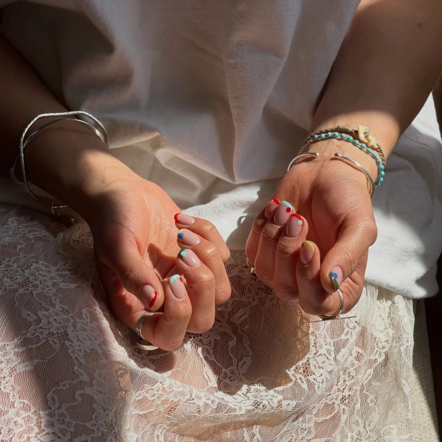 Clean nails but make it abstract 🤝