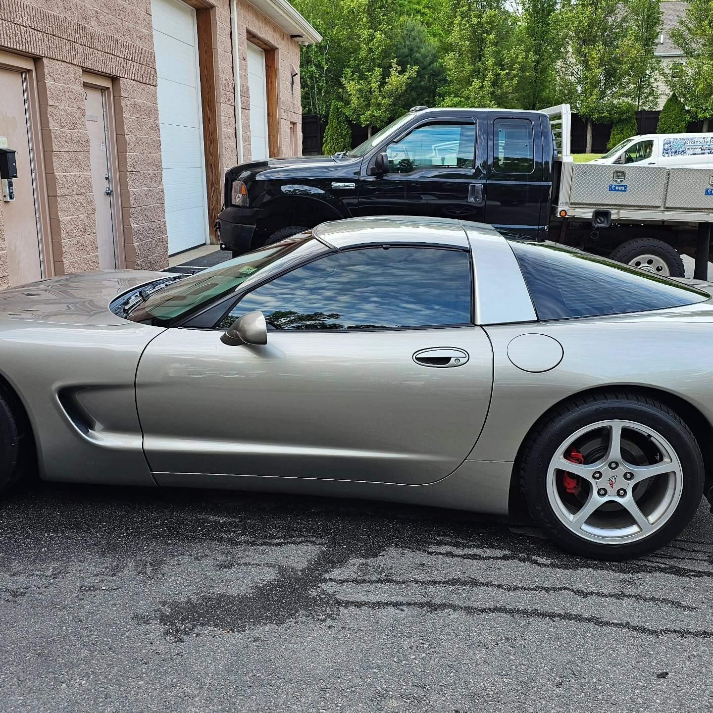 This one tested every ounce of patience we had! 2000 Corvette in for 35% carbon tint on both doors and the back glass. Took more than a few tries but with a great, understanding customer and @jeff_filminstaller coming by to help out, we were able to 