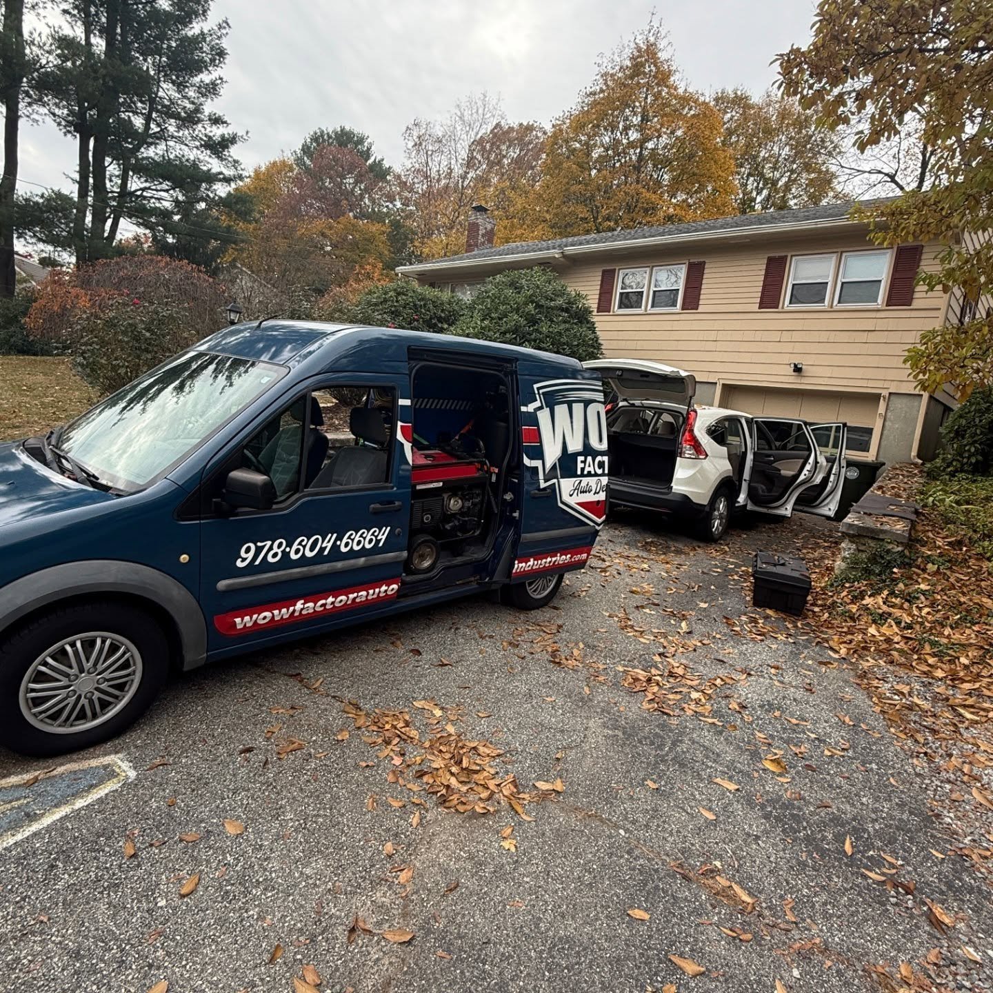 The Wow Factor crew getting it done on the road today! Quick interior detail for this customer in #andover 

#detailingworld #detailersofinstagram #carpetcleaning #bostondetailing #boston #mobiledetailing #cleancar #merrimackvalley