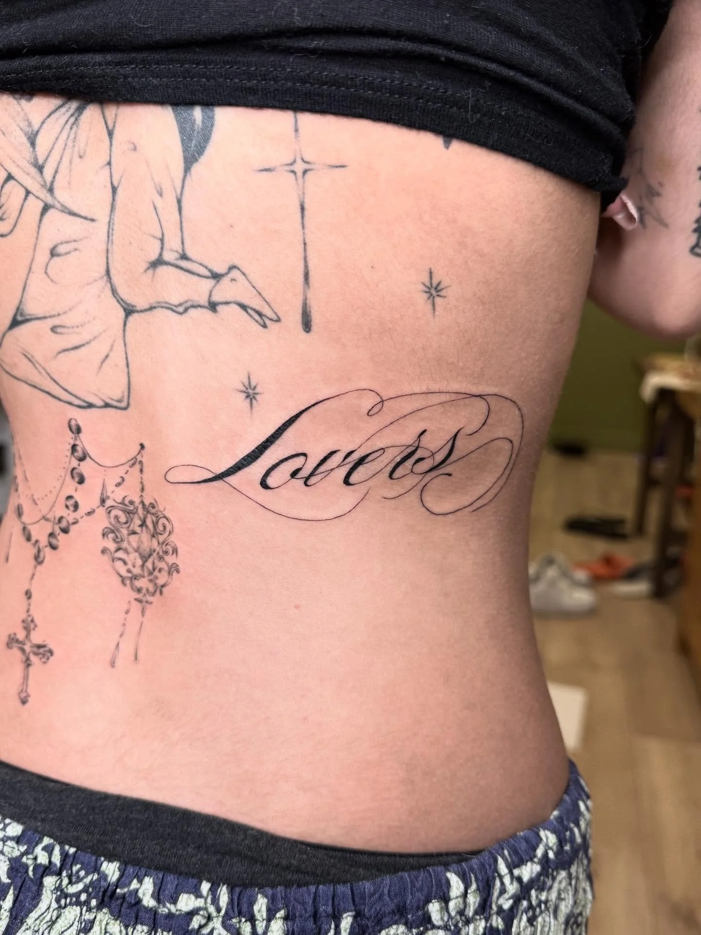 Love chipping away on this back that we started 2 years ago!!! 
Love seeing how my style has evolved since then 
.
.
Booking Chicago for August 
.
.
#qttr #chicagotattoo