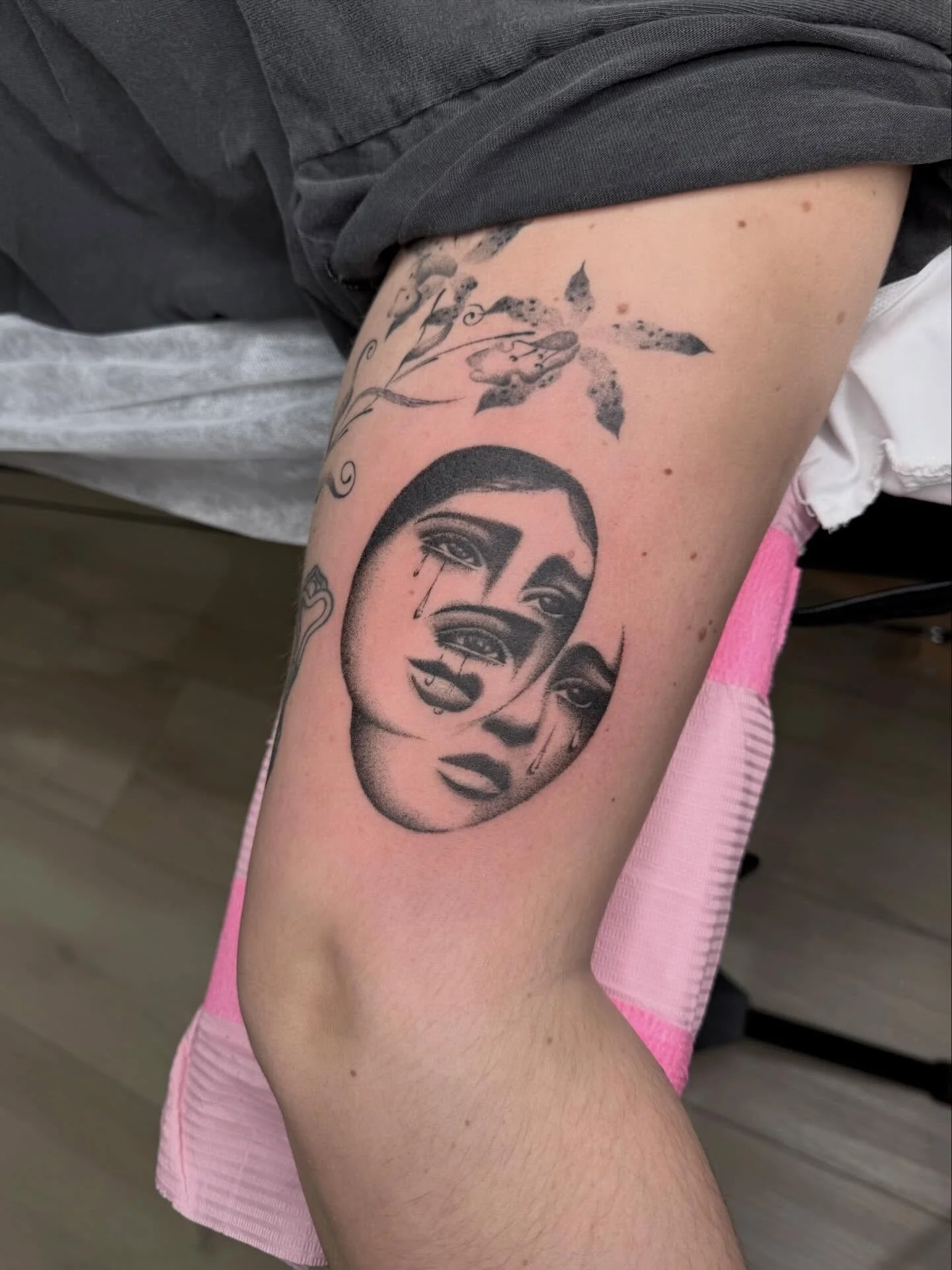 I have uploaded and then deleted this like 5 times. Insta keeps making the tattoo look hazy every time I upload and I&rsquo;m over it. 
.
.
.
Booking the next 4 months in Chicago 
.
.
.
.
.
#chicagotattoo #illinois