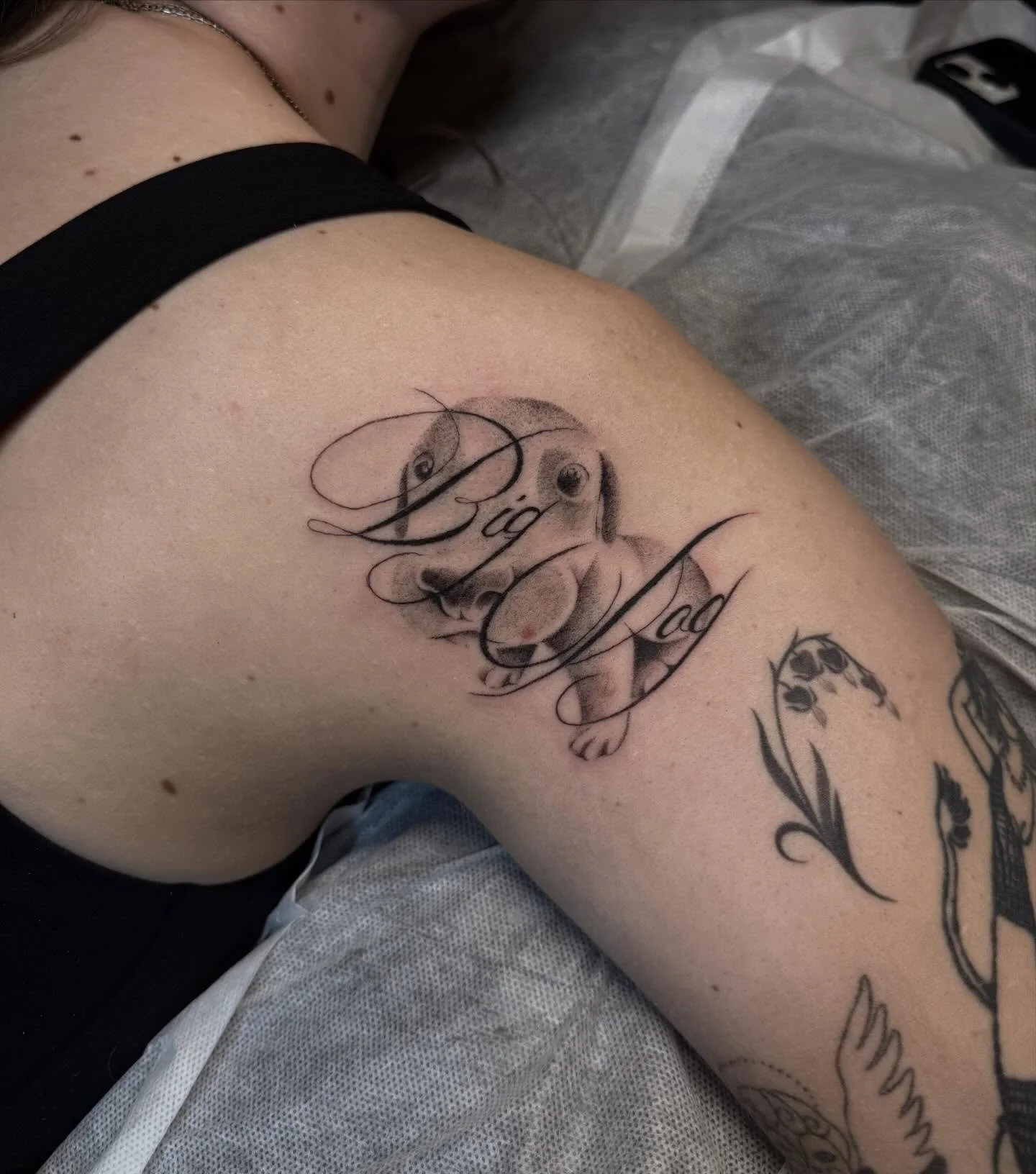 Big Dog hours 
.
.
.
Booking Chicago the next 3 months 
Atlanta April 16-18 @afterglow.ttt 
Austin April 21-26 @nhamagica