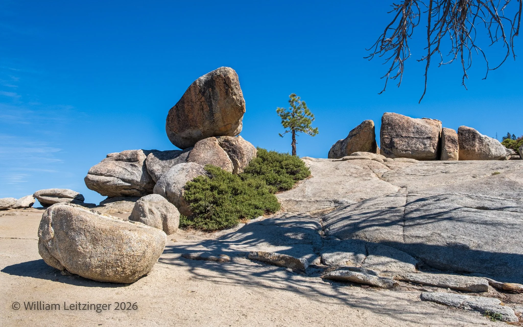 20241009-Landscape-CA-Yosemite_National_Park-Taft_Point-129-Cropped-(Copyright)jpg.jpg