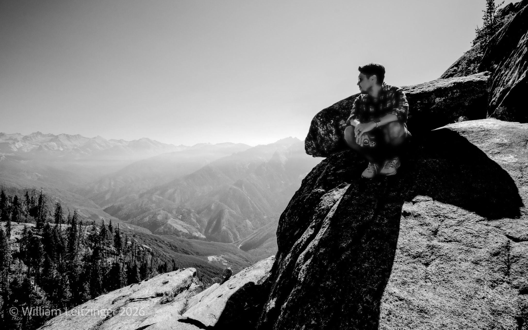 20241013-Nature-CA-Sequoia_National_Park-Moro_Rock_Overlook-10-B&W-Removed_Guardrail-(Copyright).jpg