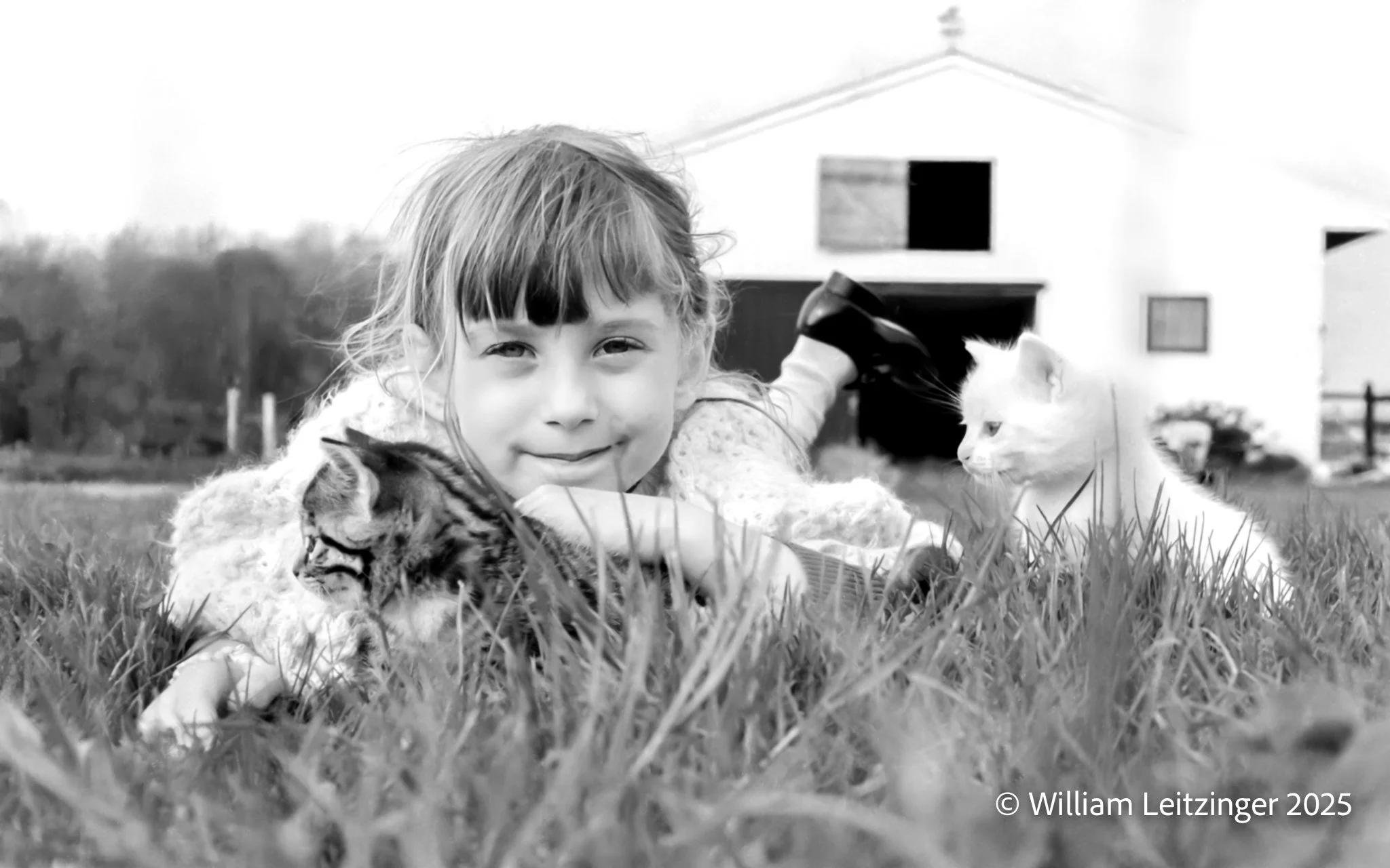 1974-Portrait-DE-Dover-Karen_Leitzinger_with_Kittens-01-B&W-(Copyright).jpg