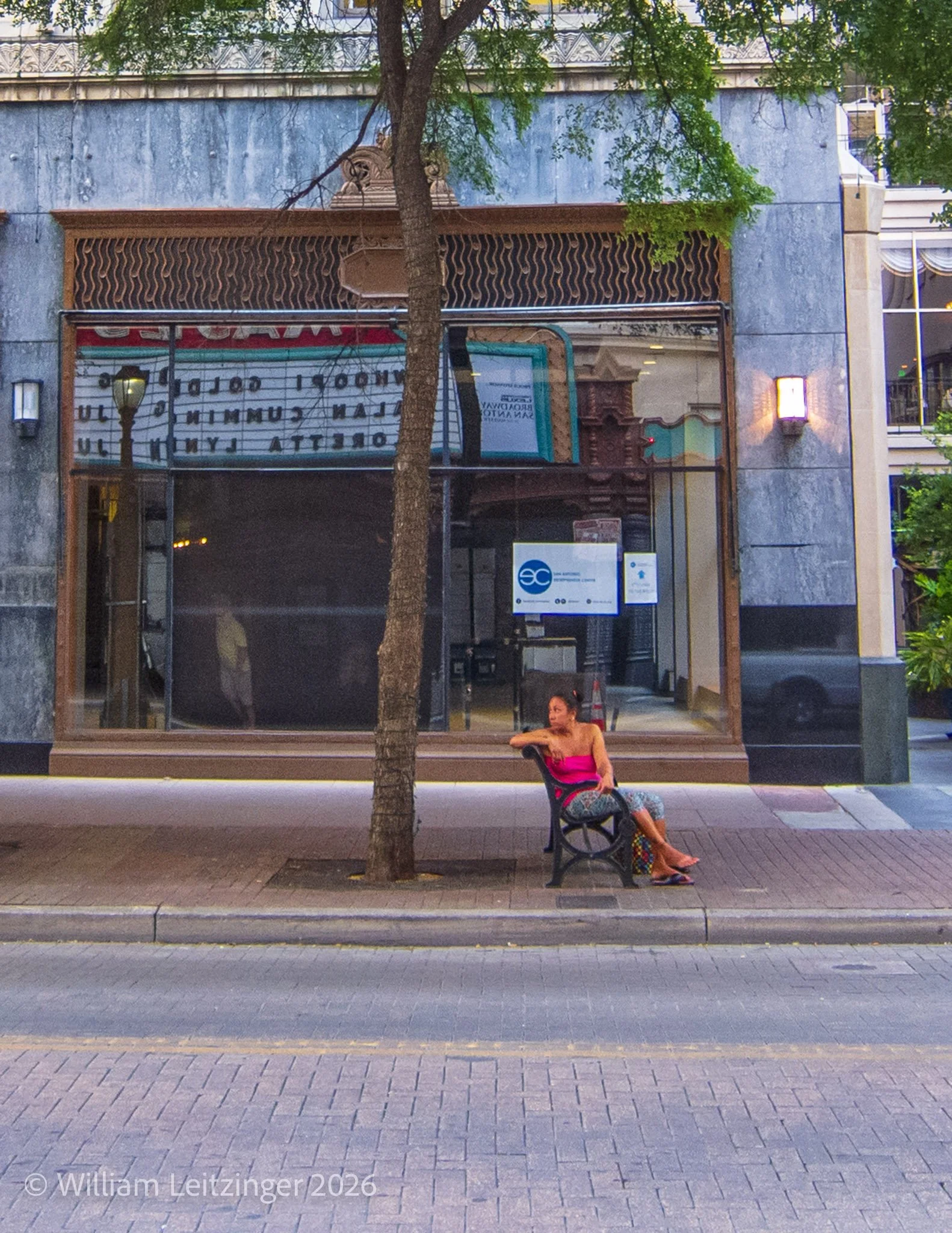20160616-Travel-TX-San_Antonio-0144-Cropped_8x11-03-Final_Edit-(Copyright).jpg
