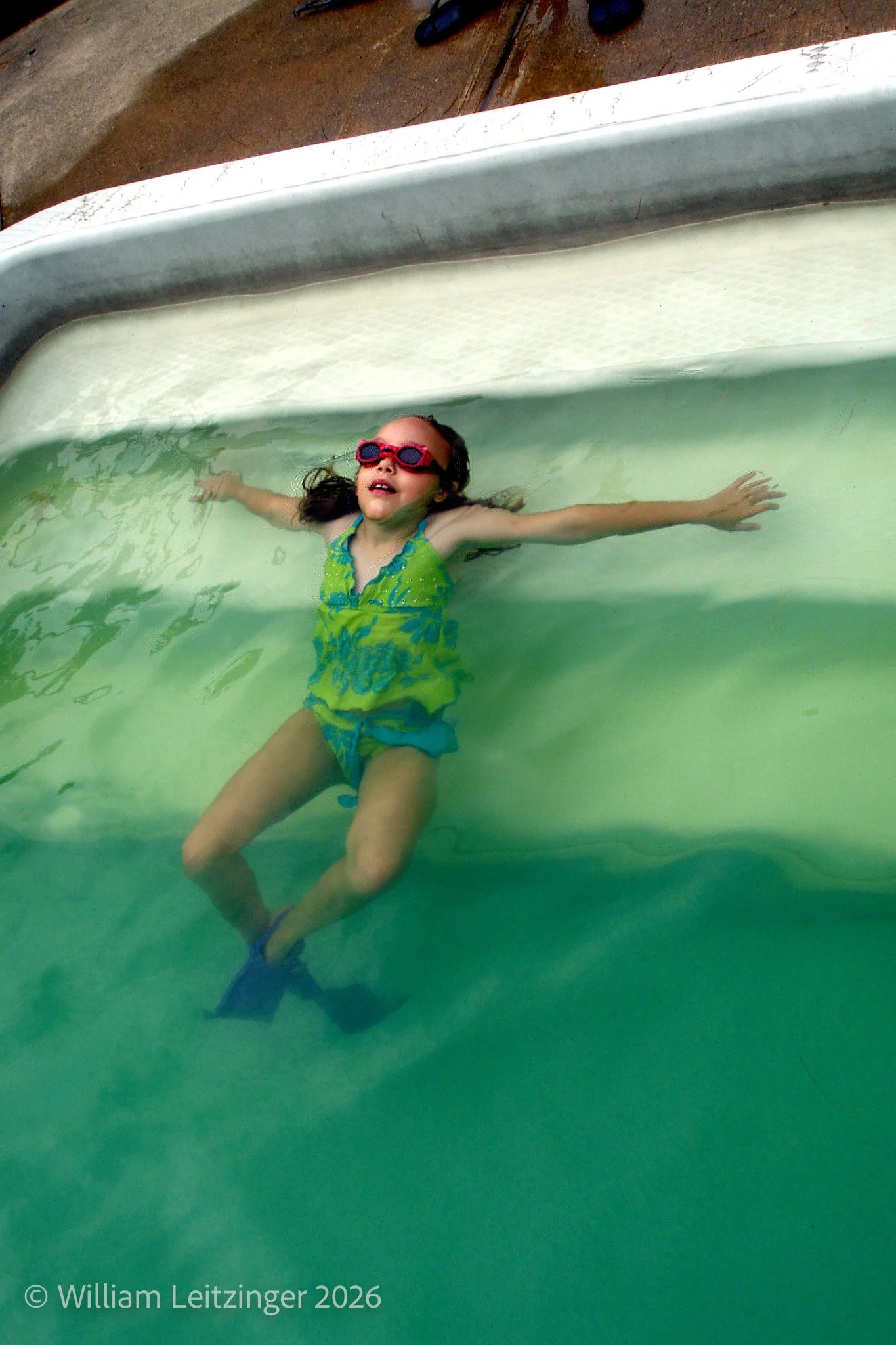 Julia in Pool-01-(Copyright)4.jpg