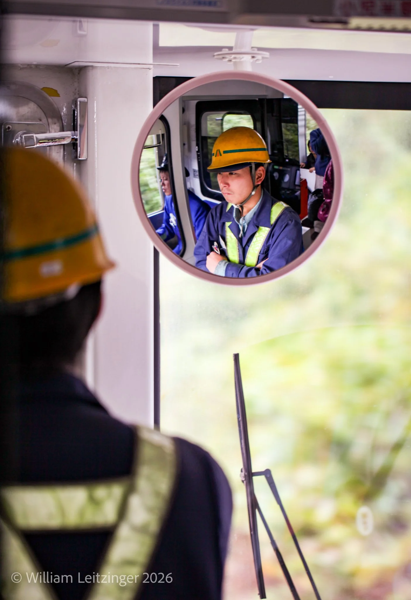 20131018-Urban-Japan-Nikko-Train_Worker_in_Yellow_Hat_in_MirrorIMG_9779-Edit-(Copyright).jpg