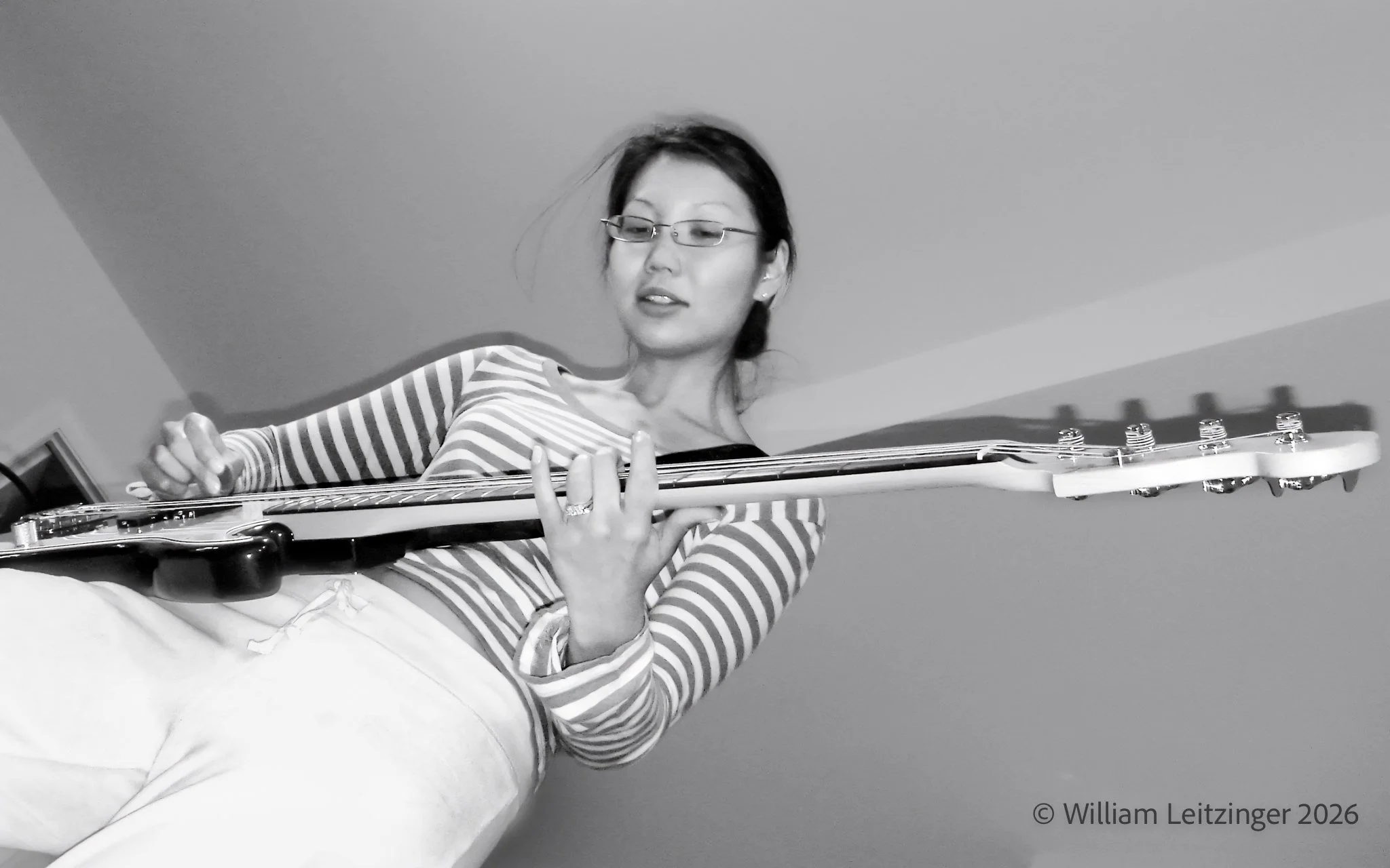 20071122-Family-VA-Herndon-Tomoko_Azuma_Jamming_on_Guitar-01-B&W-Final_Edit-(Copyright).jpg