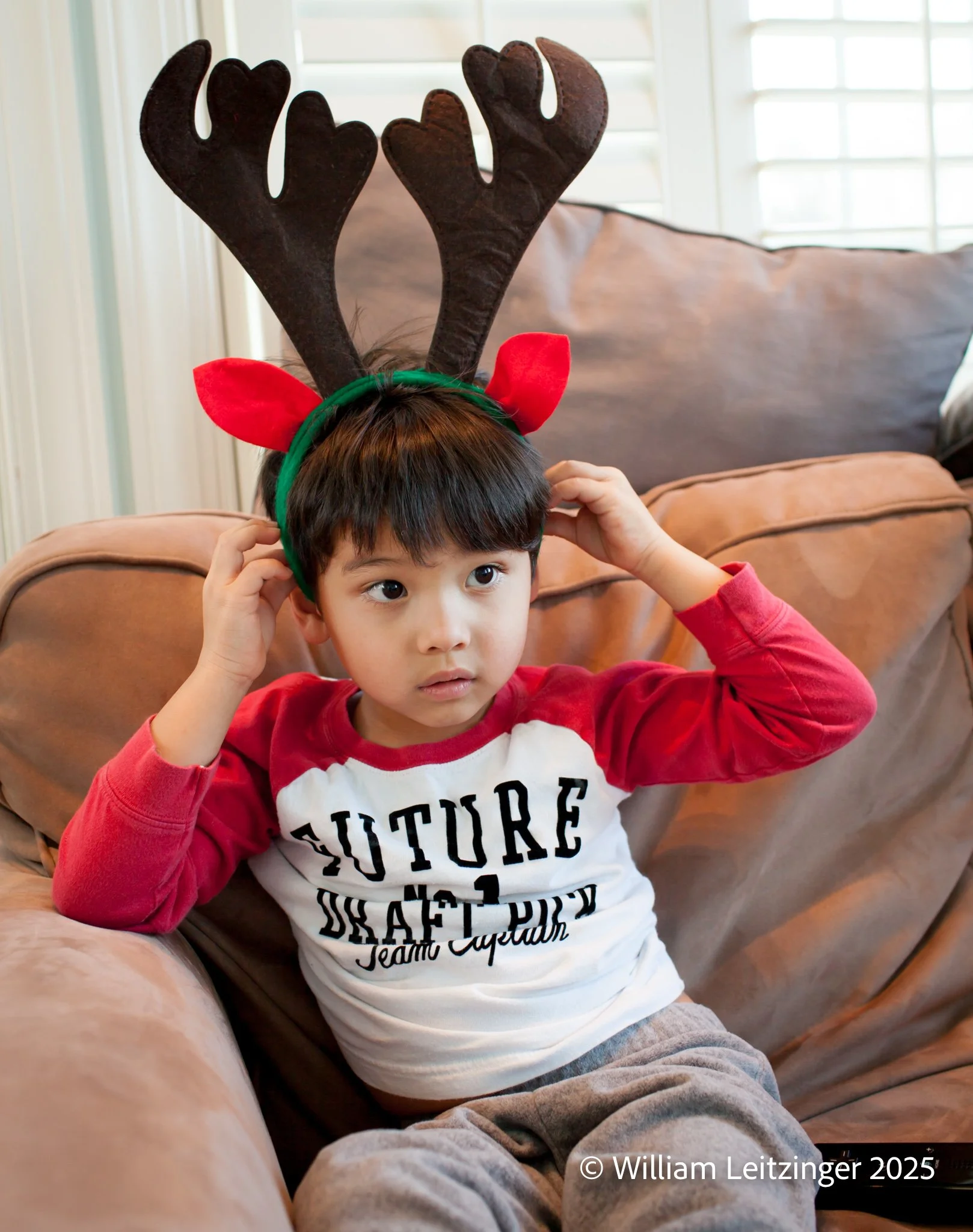 20161225-Portrait-VA-Sterling-Brayden_Jolly_Wearing_Reindeer_Antlers-02-(Copyright).jpg