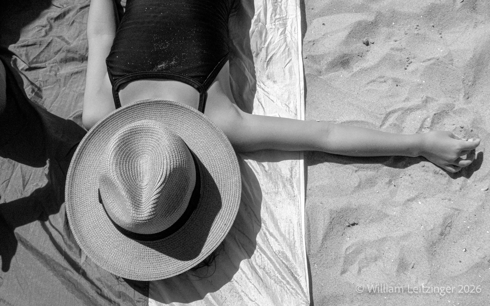 20230818-Vacation-DE-Bethany_Beach-9078-Cropped_16x10-B&W-Lower_Contrast-(Copyright).jpg