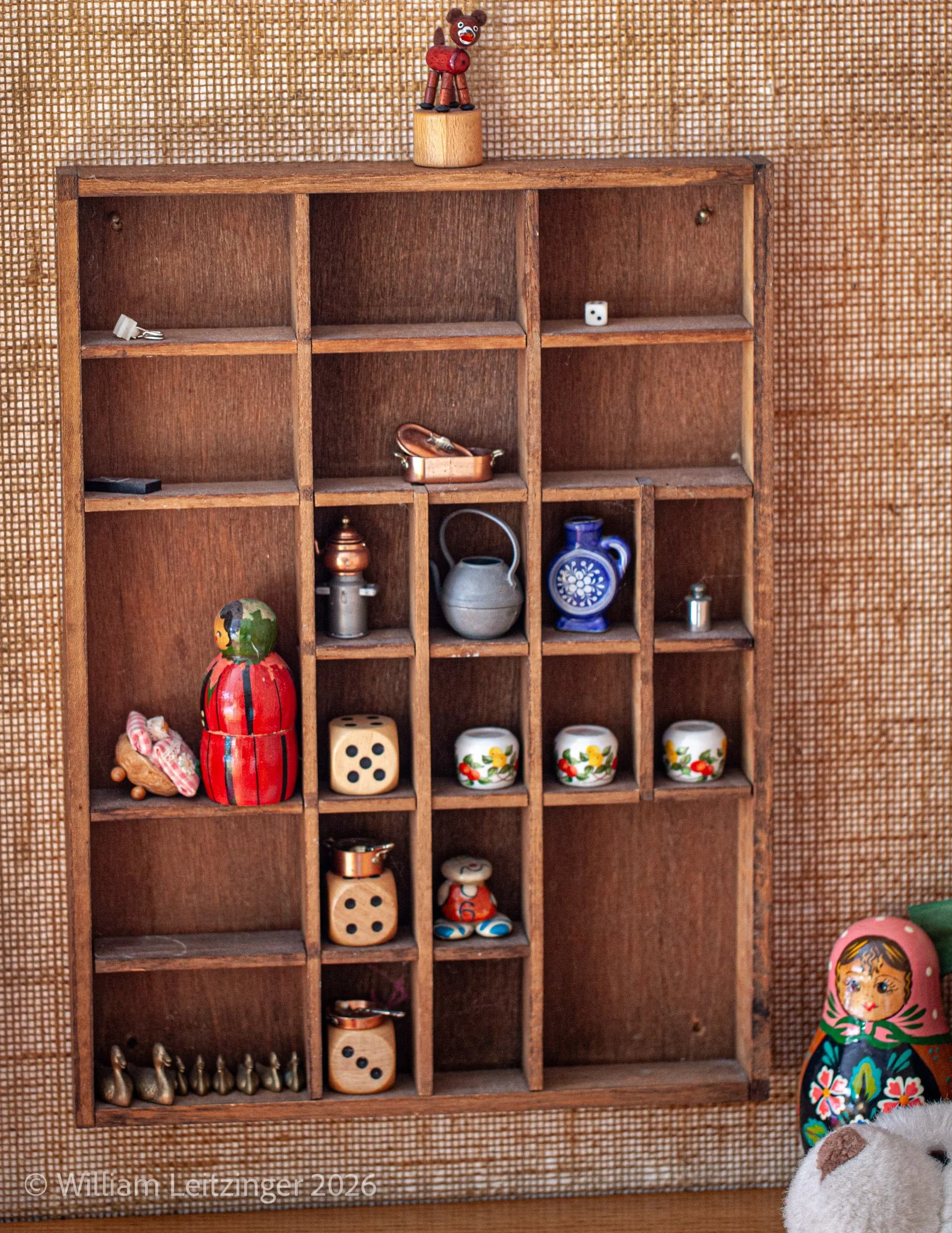 20101110-Still_Life-FolkArt-Austria-Bregenz-NikNak_Cabinet-4971-(Copyright).jpg