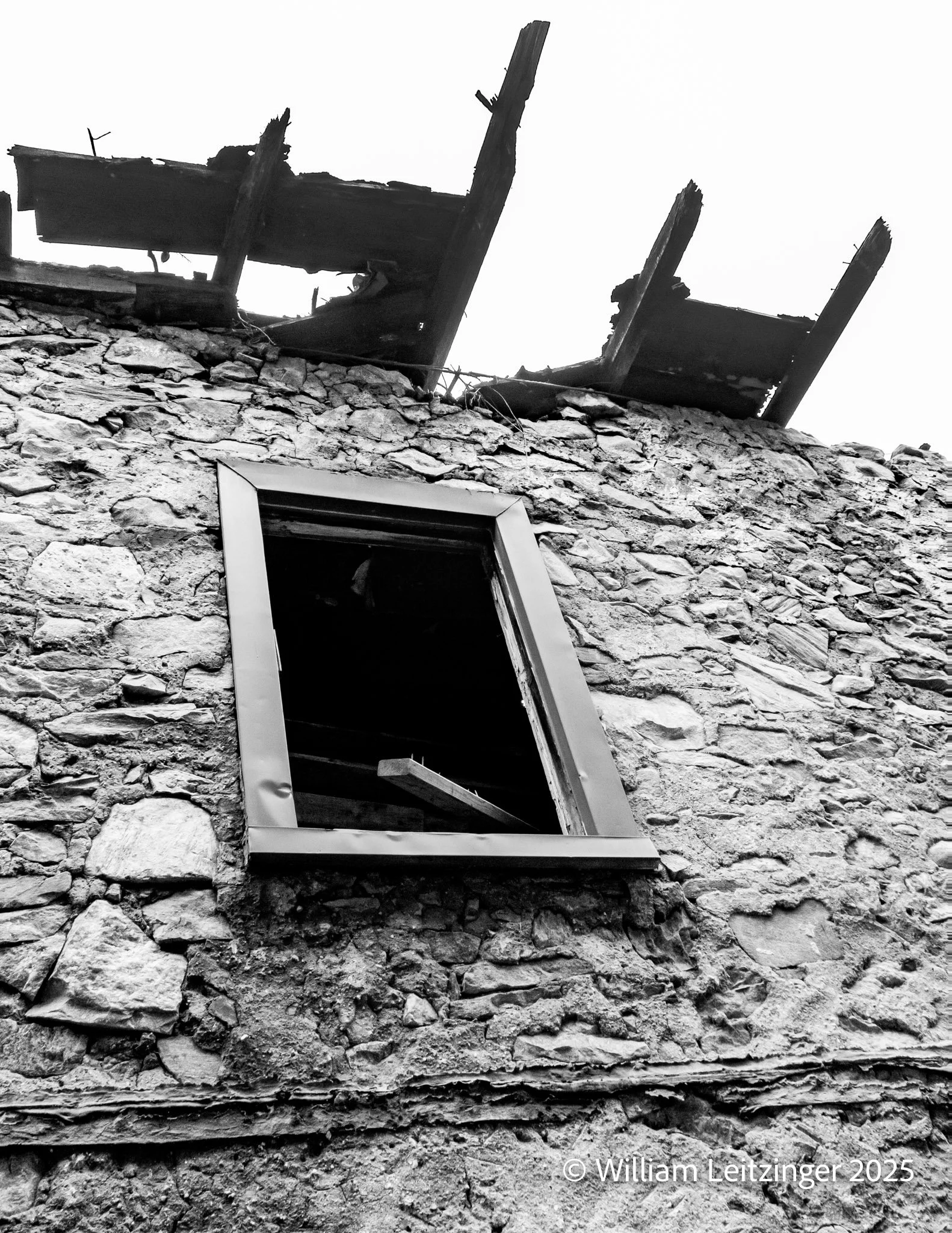20230114-Urban-PA-Coatesville-Abandoned_Building's_Stone_Wall_&_Window-01-B&W-(Copyright).jpg