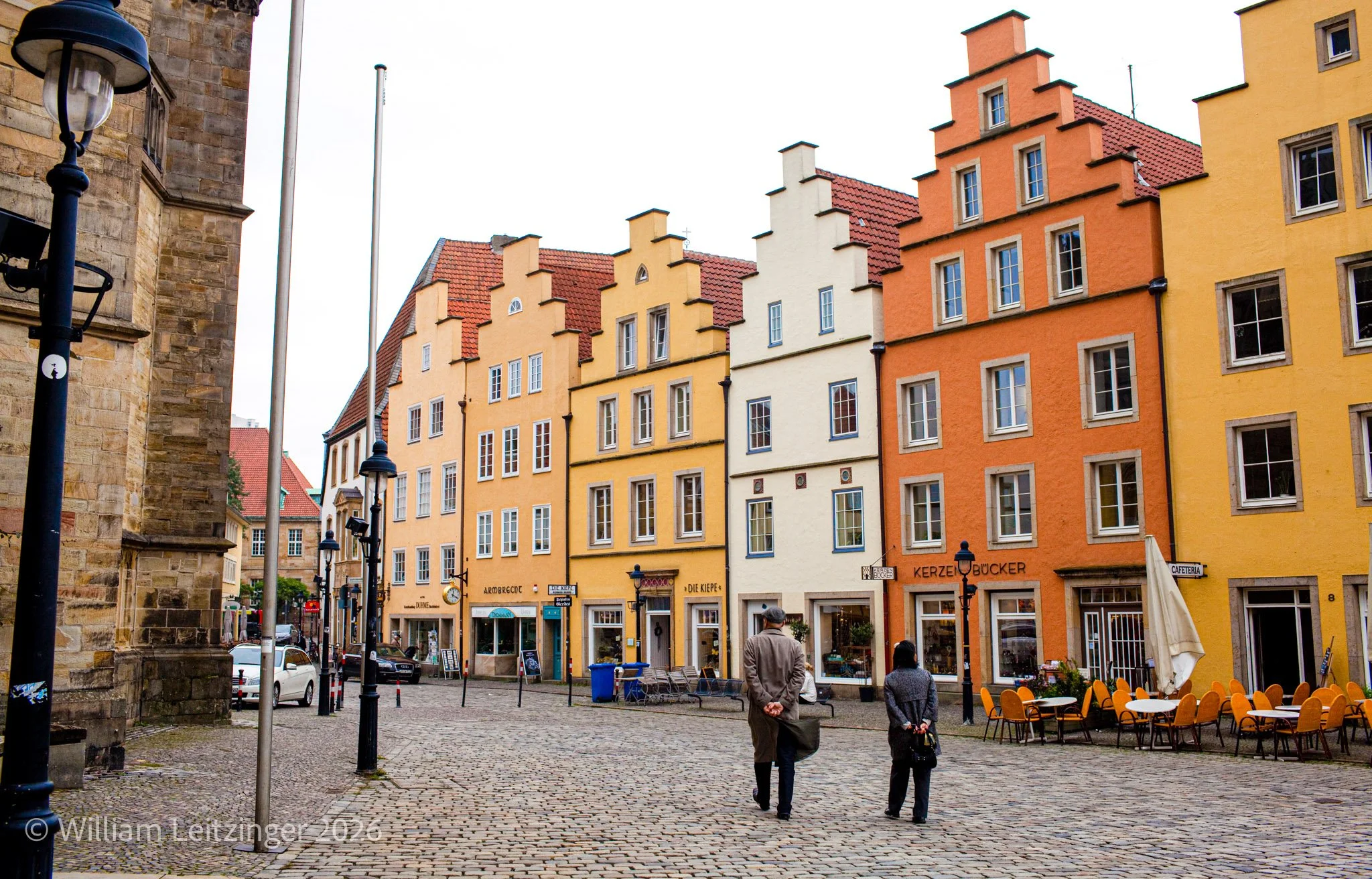 20101102-Travel-Urban-Germany-Osnabruek-Christoph_Koenig_&_Toshiko_Leitzinger_Walking_in_City-3981-(Copyright).jpg