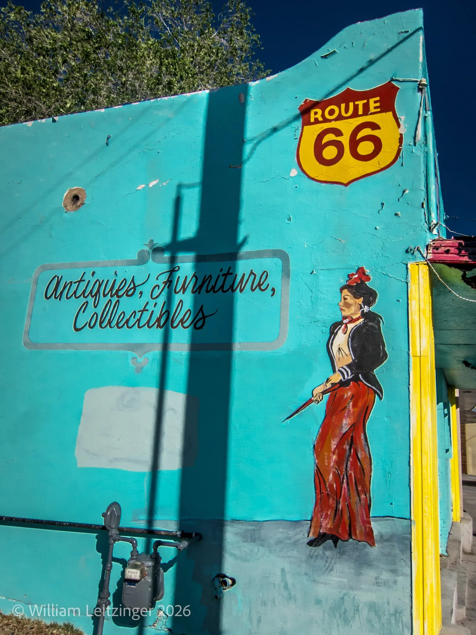 20160502-Urban-New_Mexico-Albuquerque-Antiques_Building_Wall_Route_66-01-(Copyright).jpg