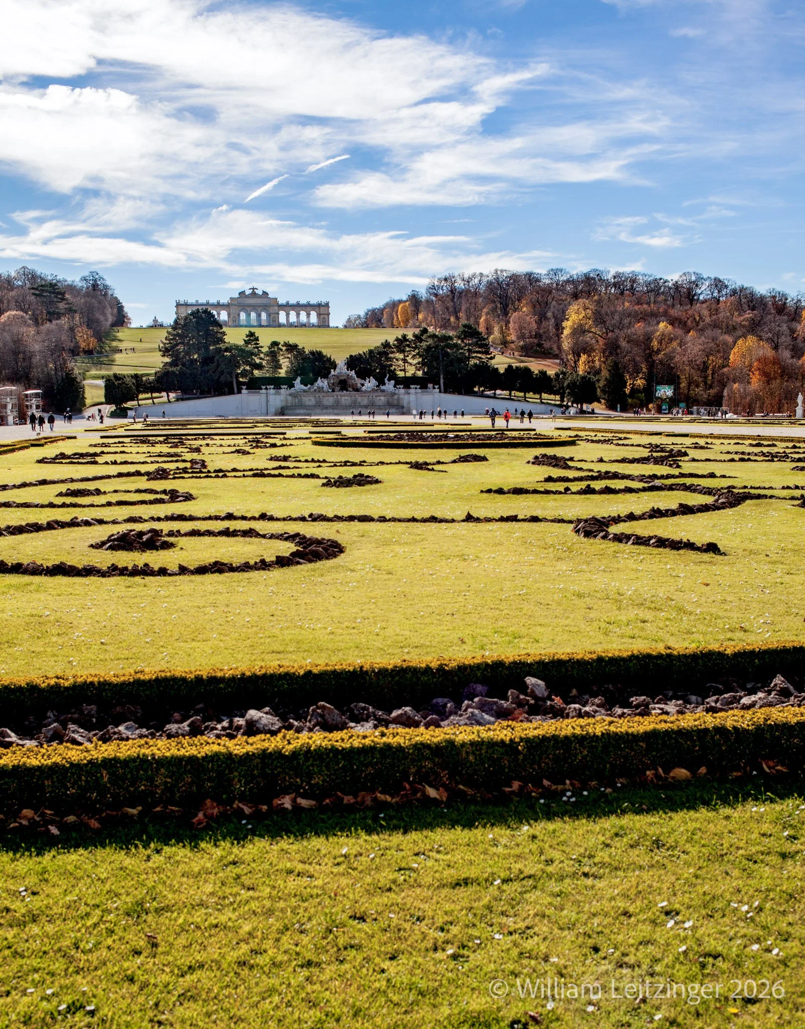 20101105-Landscape-Travel-Austria-Vienna-Gardens_at_Schoenbrunn_Palace-4204-Edit-(Copyright).jpg