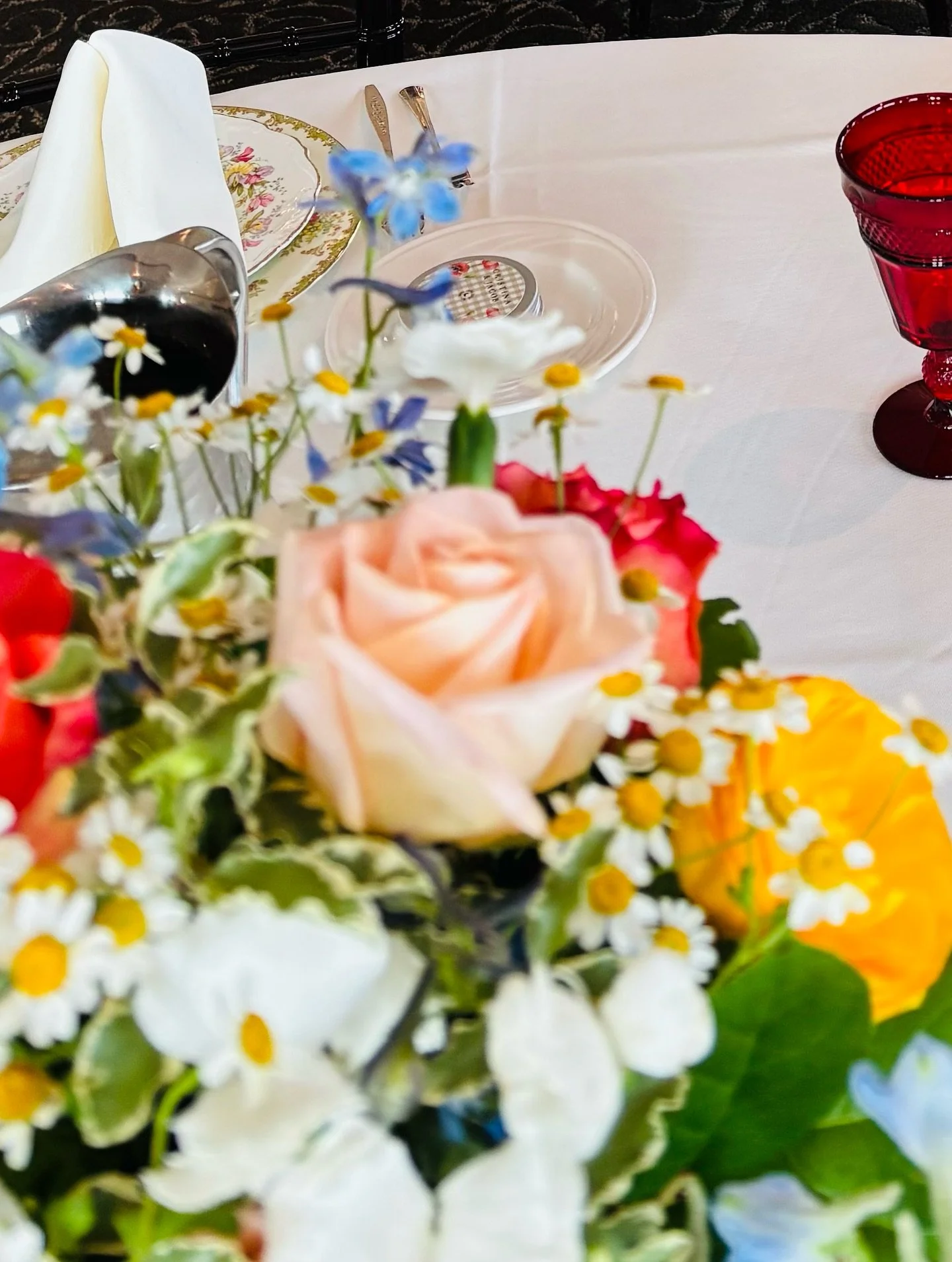 A wedding as joyful and unique as the couple themselves. 💛✨

Cristina &amp; Jacob brought all the fun to their brunch wedding&mdash;colorful vintage goblets, floral china with a story to tell, and gorgeous understated blooms that made every table fe
