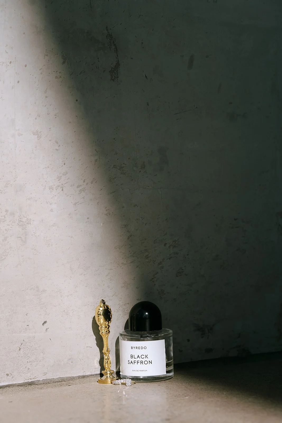 luxury wedding details ring shot perfum wax seal stamp