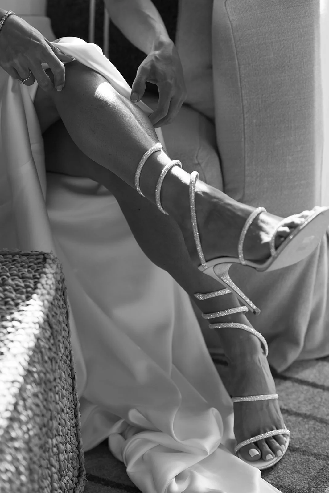 luxury detail getting ready photo bride putting on shoes