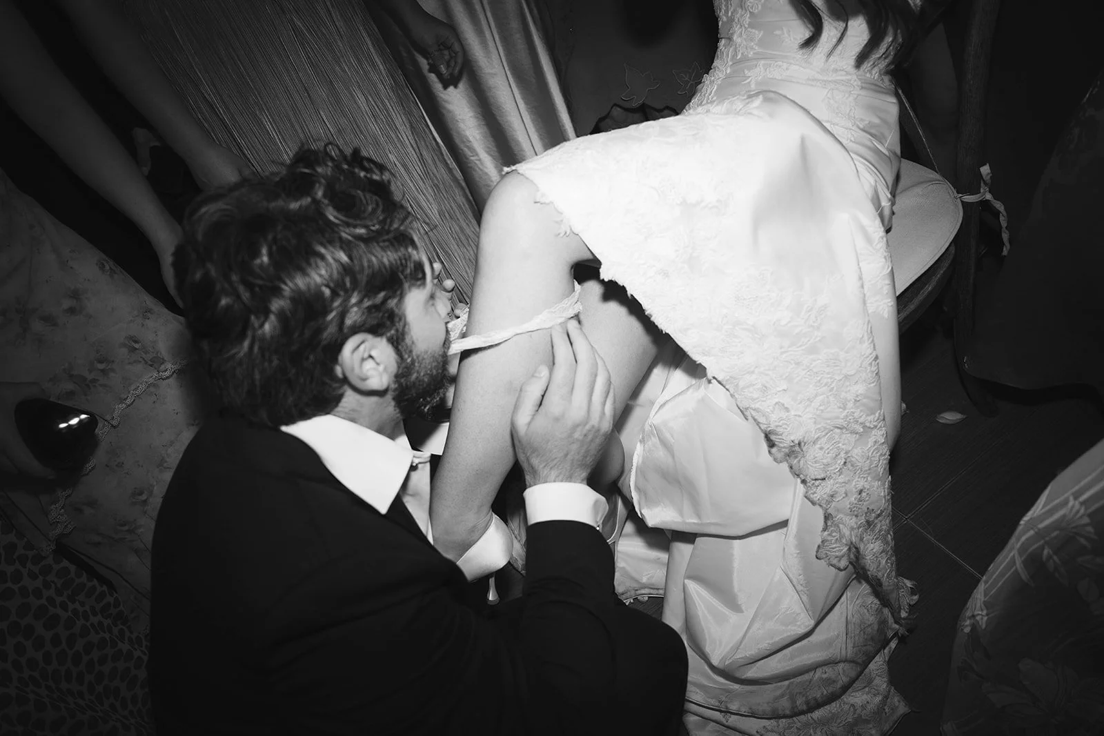  The removal of the garter. Digital. 