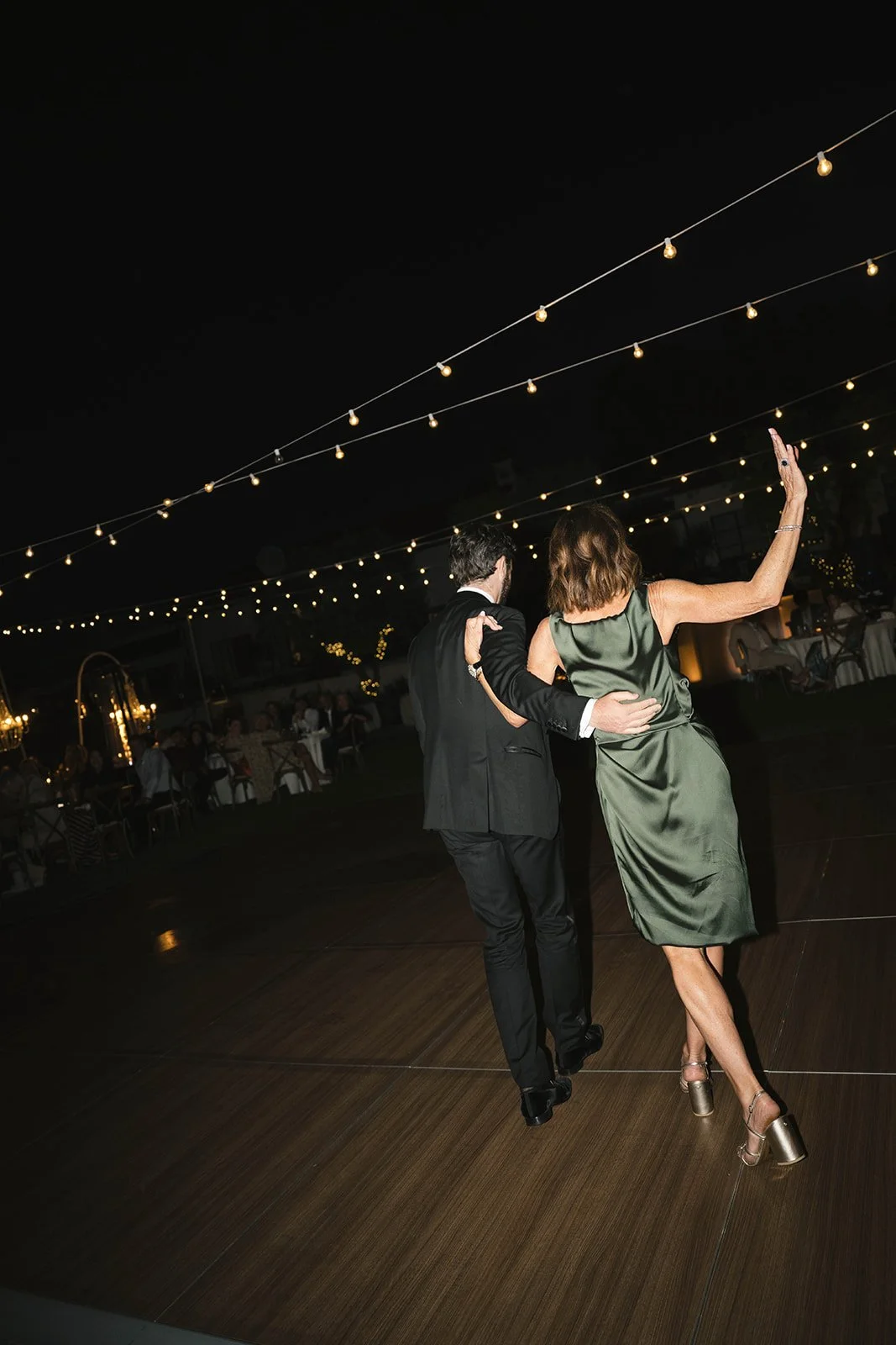  Mother-son dance: the groom and his mother. Digital. 
