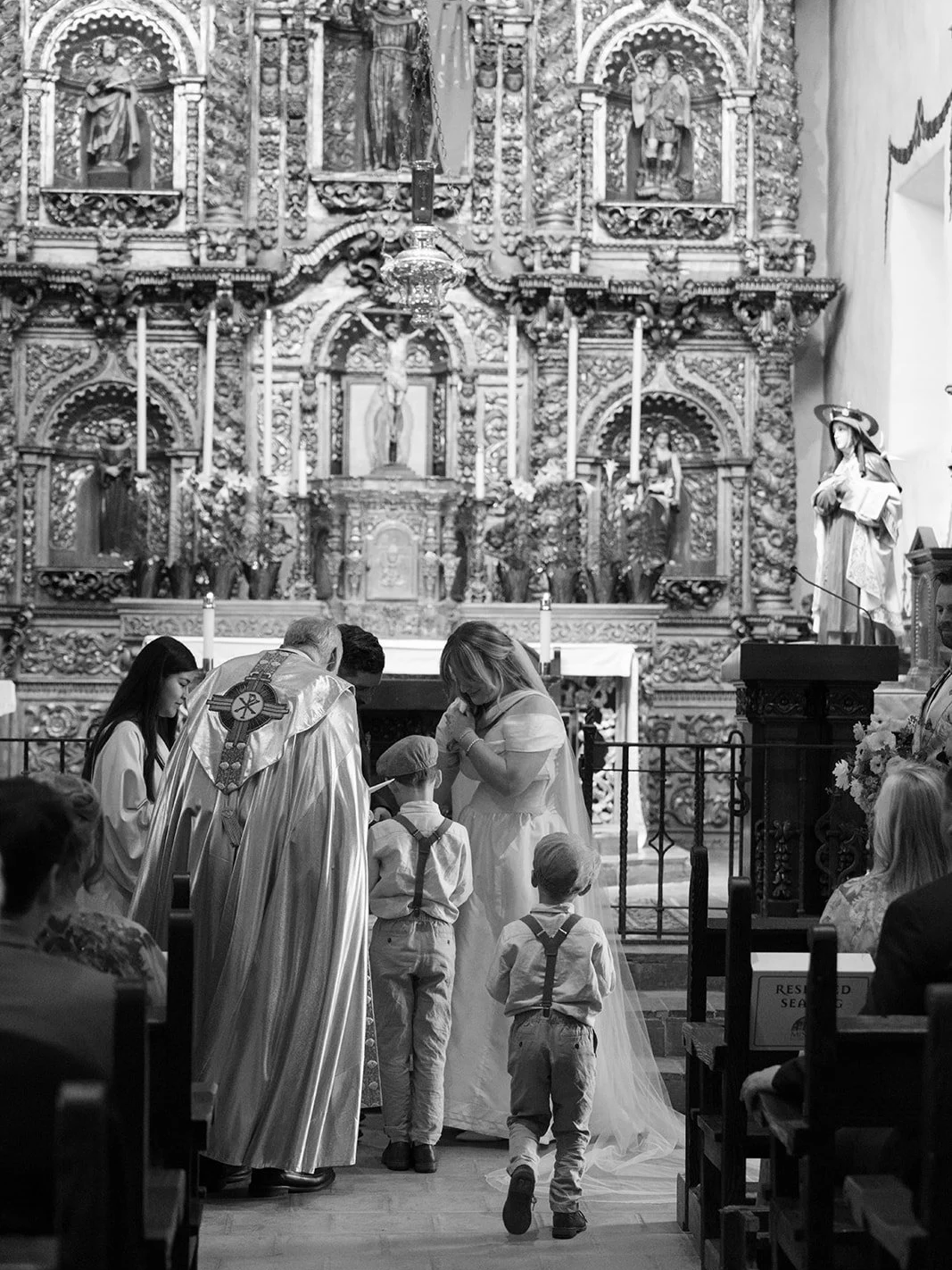 The ring bearers approaching the alter