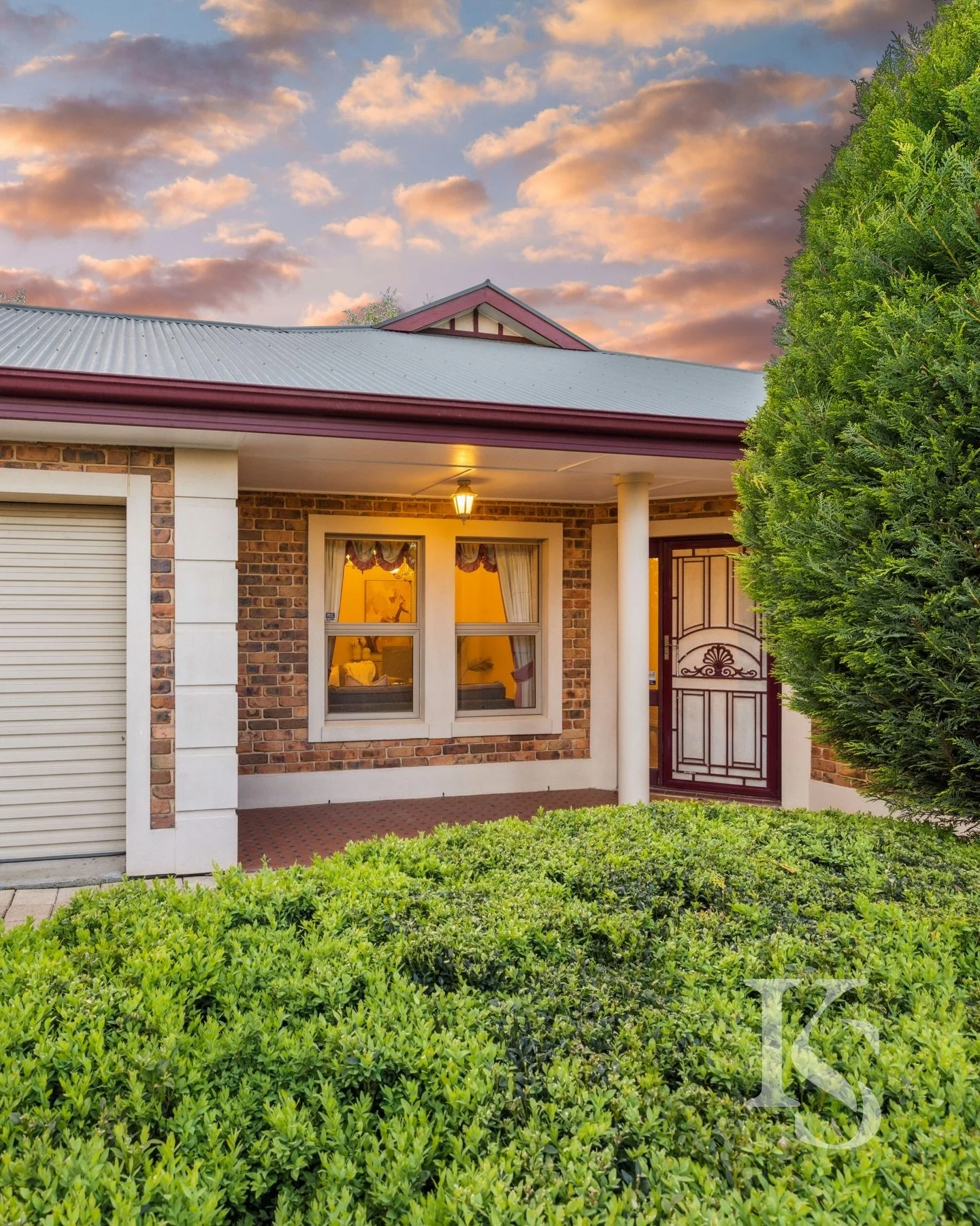 LEASE // 📍20 Duncan Crescent, Mount Barker

Perfect for gardening enthusiasts and those who love the outdoors, this beautifully presented four bedroom home offers space, privacy and a refined sense of year-round comfort.

📲 Contact Luke 0402 234 97