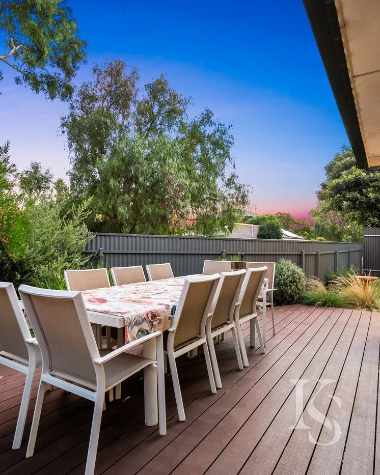 FOR LEASE // 📍4/22 Cashel Street, St Marys

Comfortable, low-maintenance living in a convenient St Marys location. This beautifully renovated two bedroom unit is quietly positioned at the rear of a small group and offers an easy lifestyle close to s