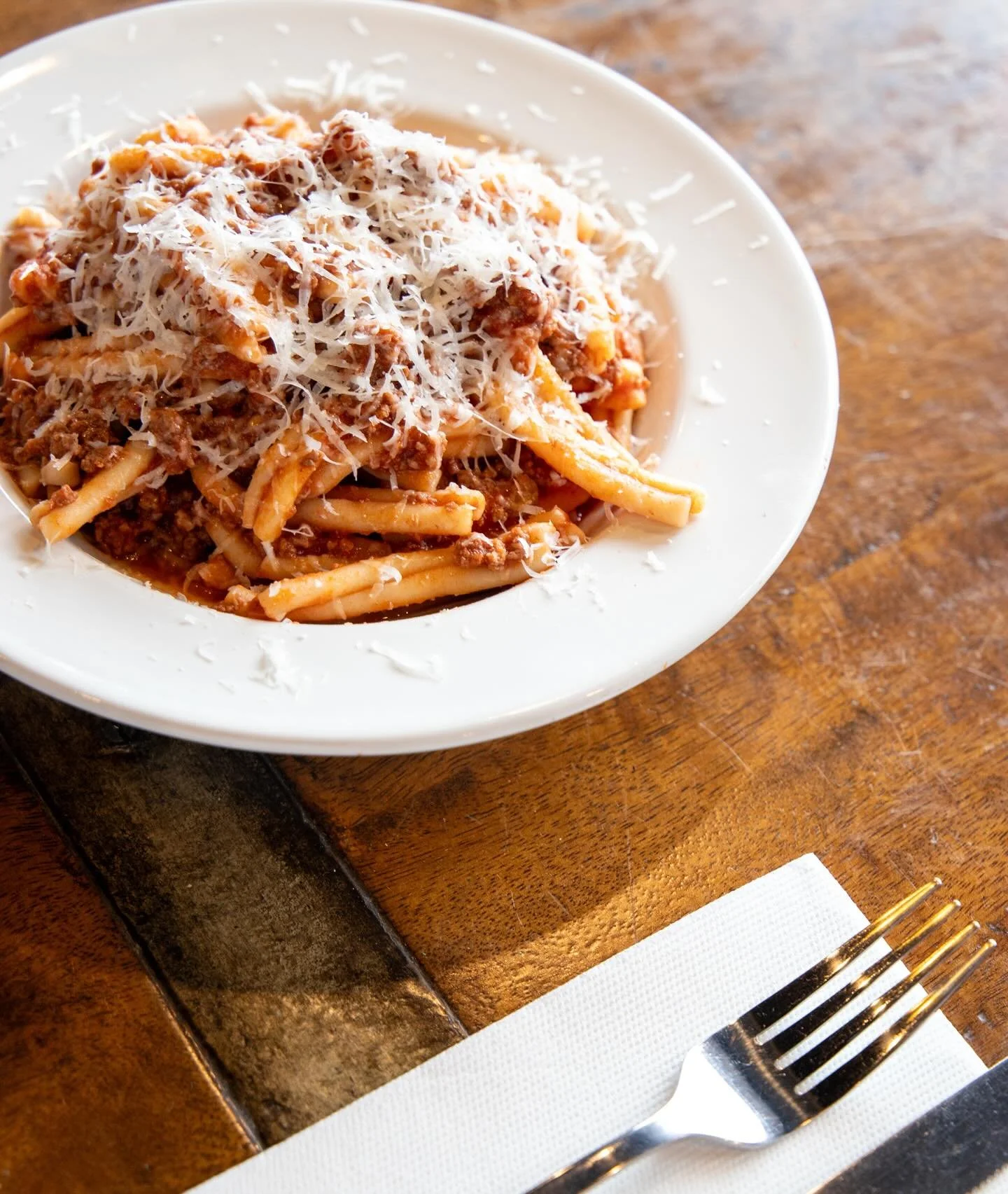 Takeaway or dine in, pasta is always a good idea 😉
🍝Hit the link in bio to get dinner sorted

#pastavibes #fridaynightdinner #kiama #pizza #pasta #kiamarestaurant #localeats #bolognese