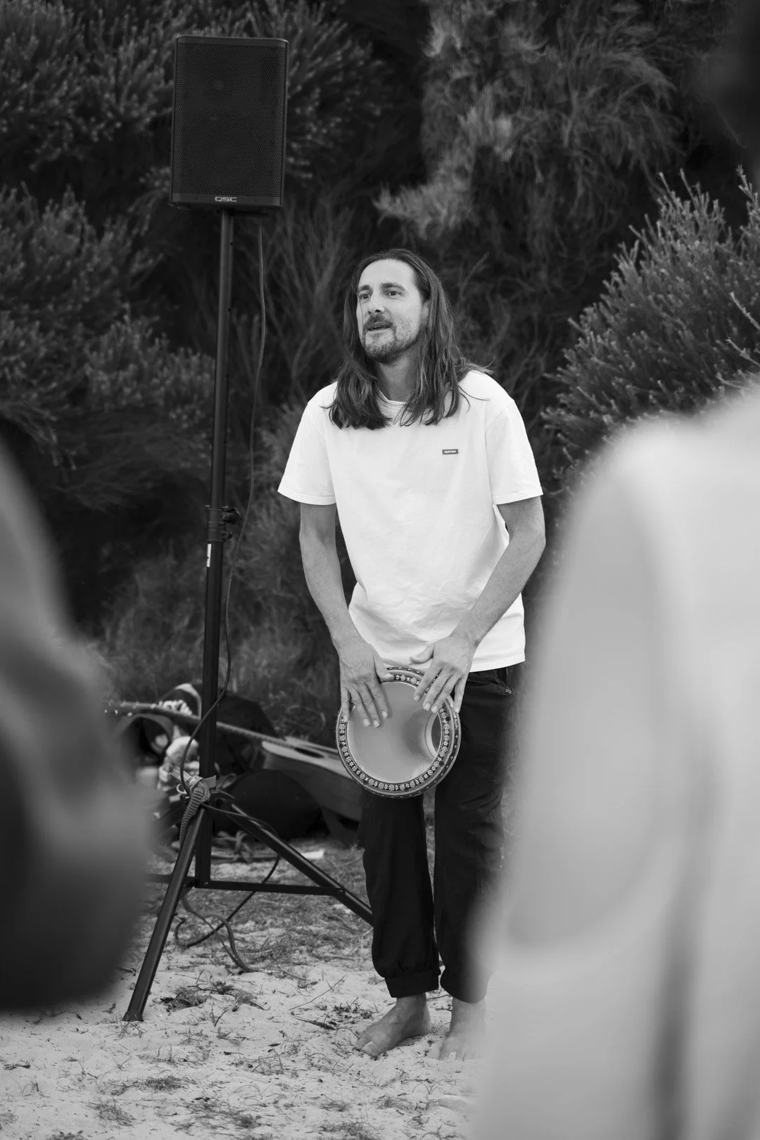 MaroubraDrummingCircle014.jpg