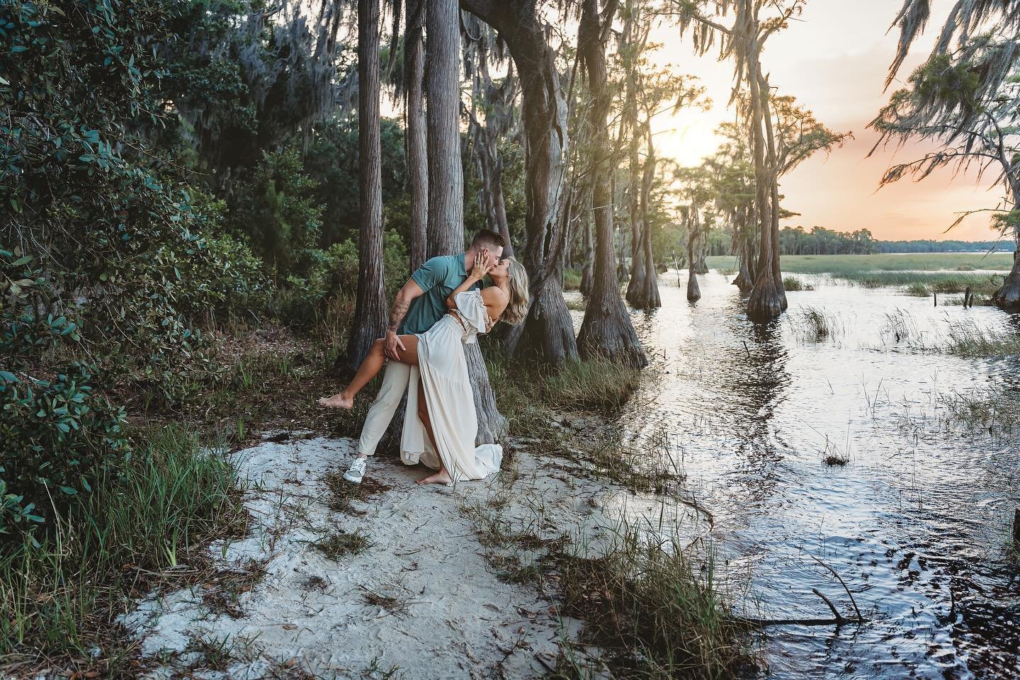 I was already excited for Zach &amp; Ellie&rsquo;s wedding but after last nights engagement sesh&hellip;. 🔥🔥🔥 
Ellie&rsquo;s outfit avail in my client closet too! 
@elliehunter._ 

#floridaweddingphotographer #floridawedding #engagement #orlandoen