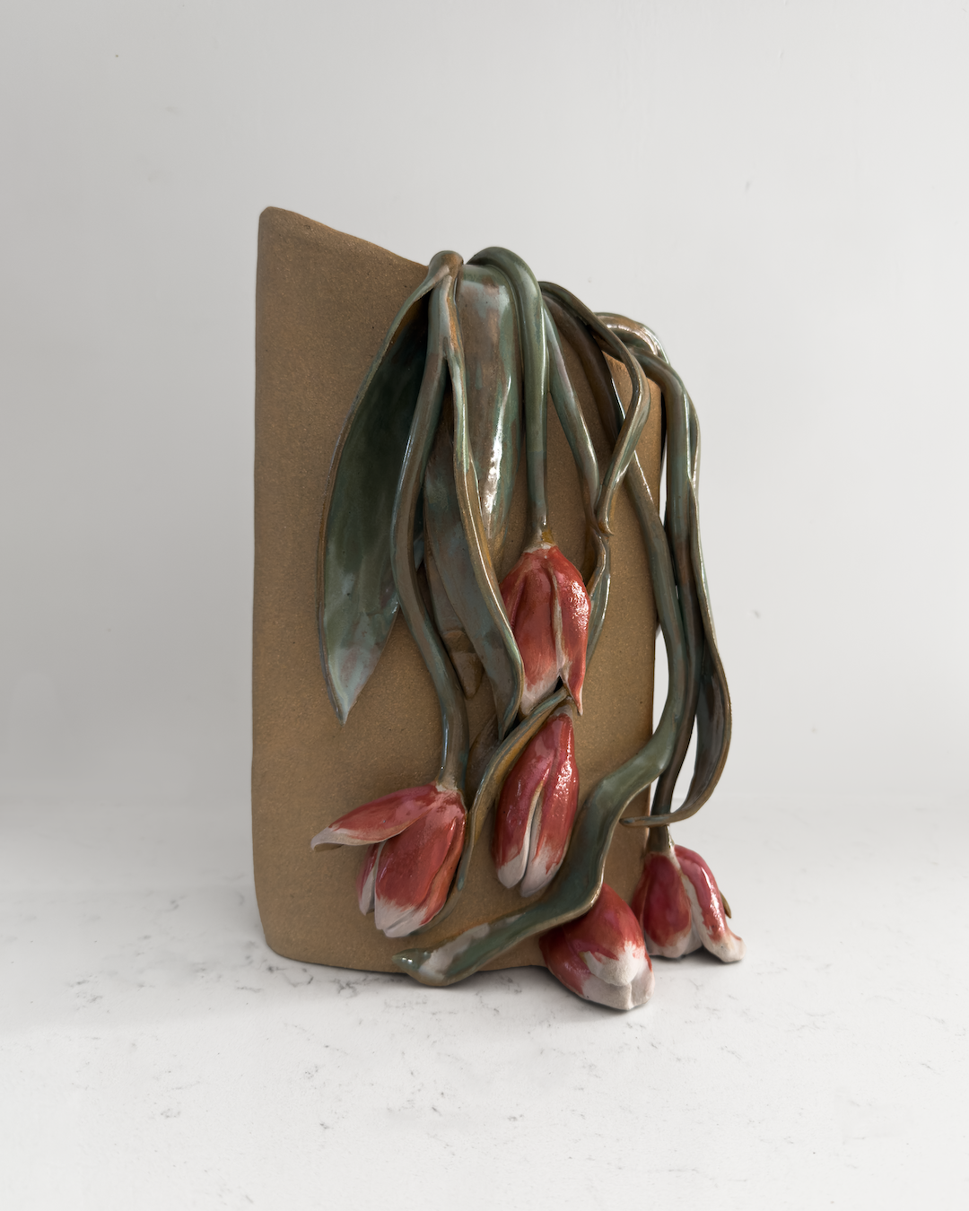 AsymmetricalVase_01.png