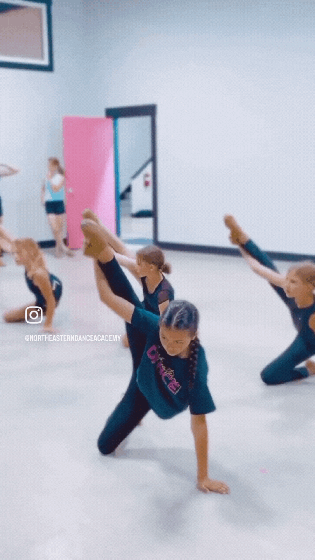 https://www.instagram.com/reel/C9lcYRWuiR4/?utm_source=ig_web_copy_link&igsh=MzRlODBiNWFlZA==